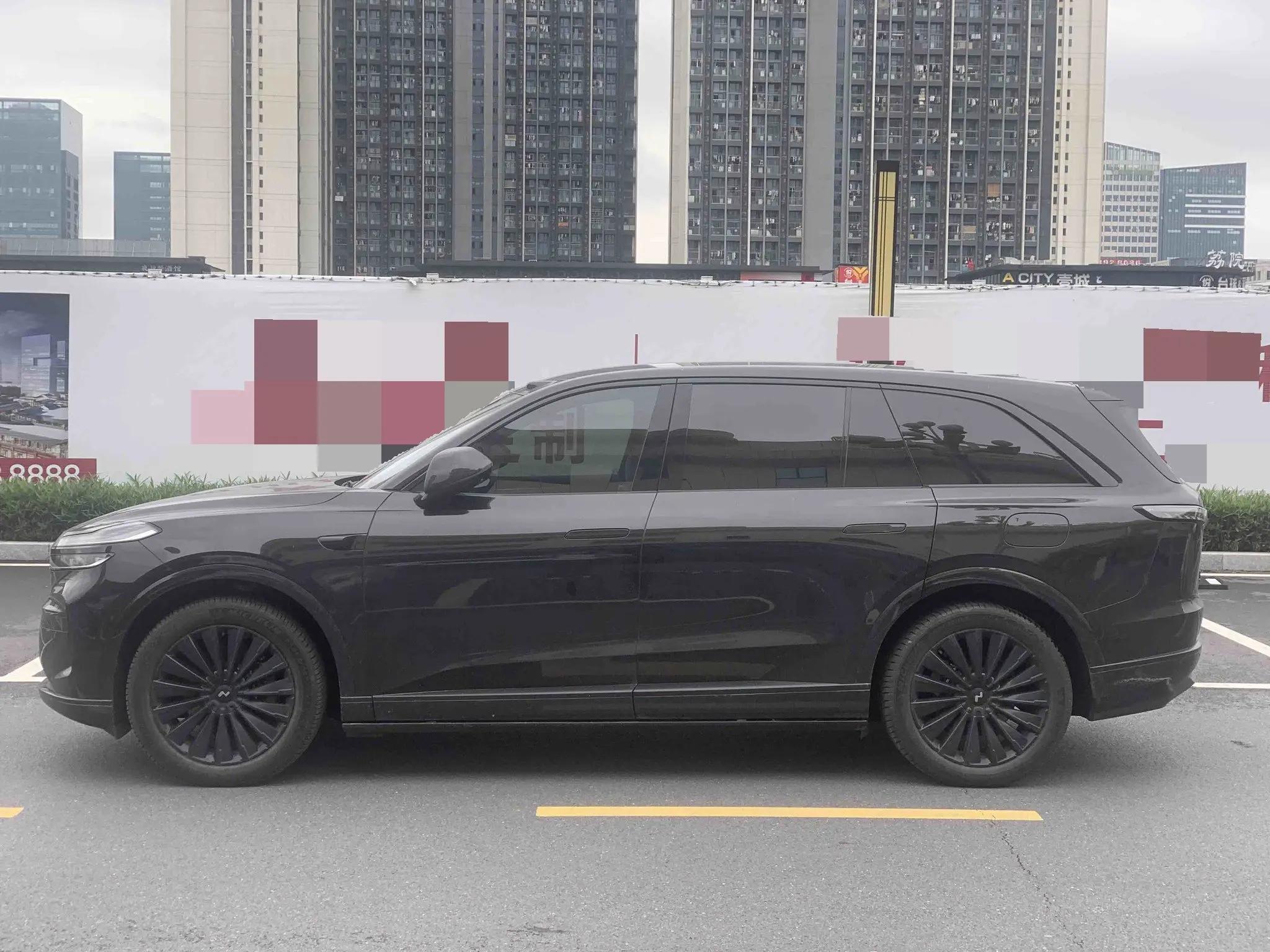 ONVO 2025 L90 Black Knight Special Edition Six-seater Automatic Gear 3