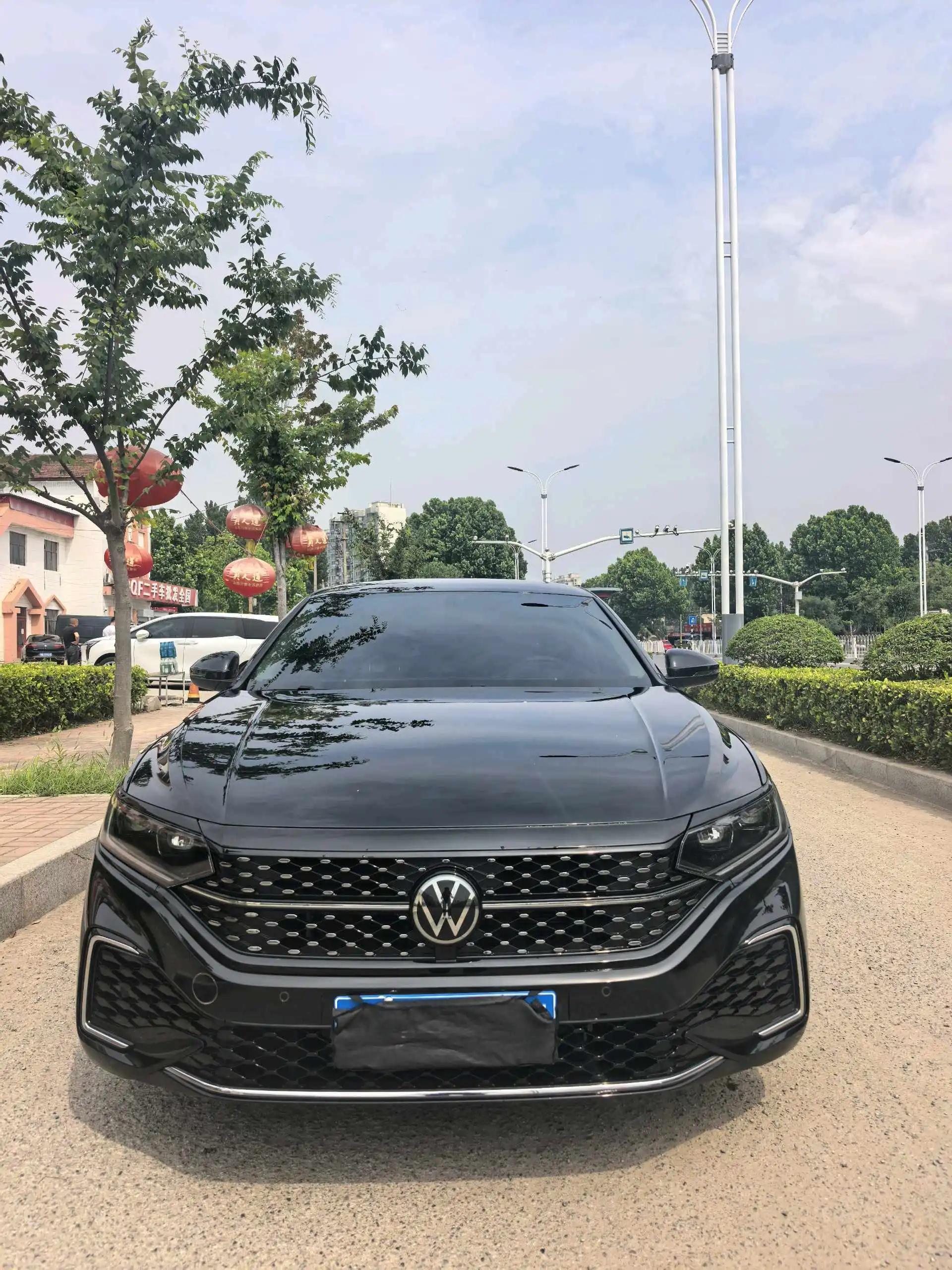Volkswagen 2025 Passat 2.0TSI 380TSI Outstanding Edition Starry Dragon Edition Automatic 2