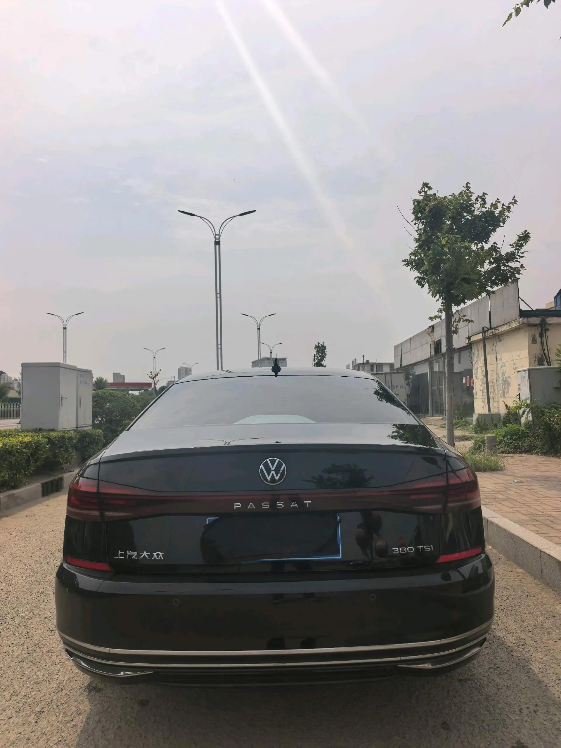Volkswagen 2025 Passat 2.0TSI 380TSI Outstanding Edition Starry Dragon Edition Automatic 5