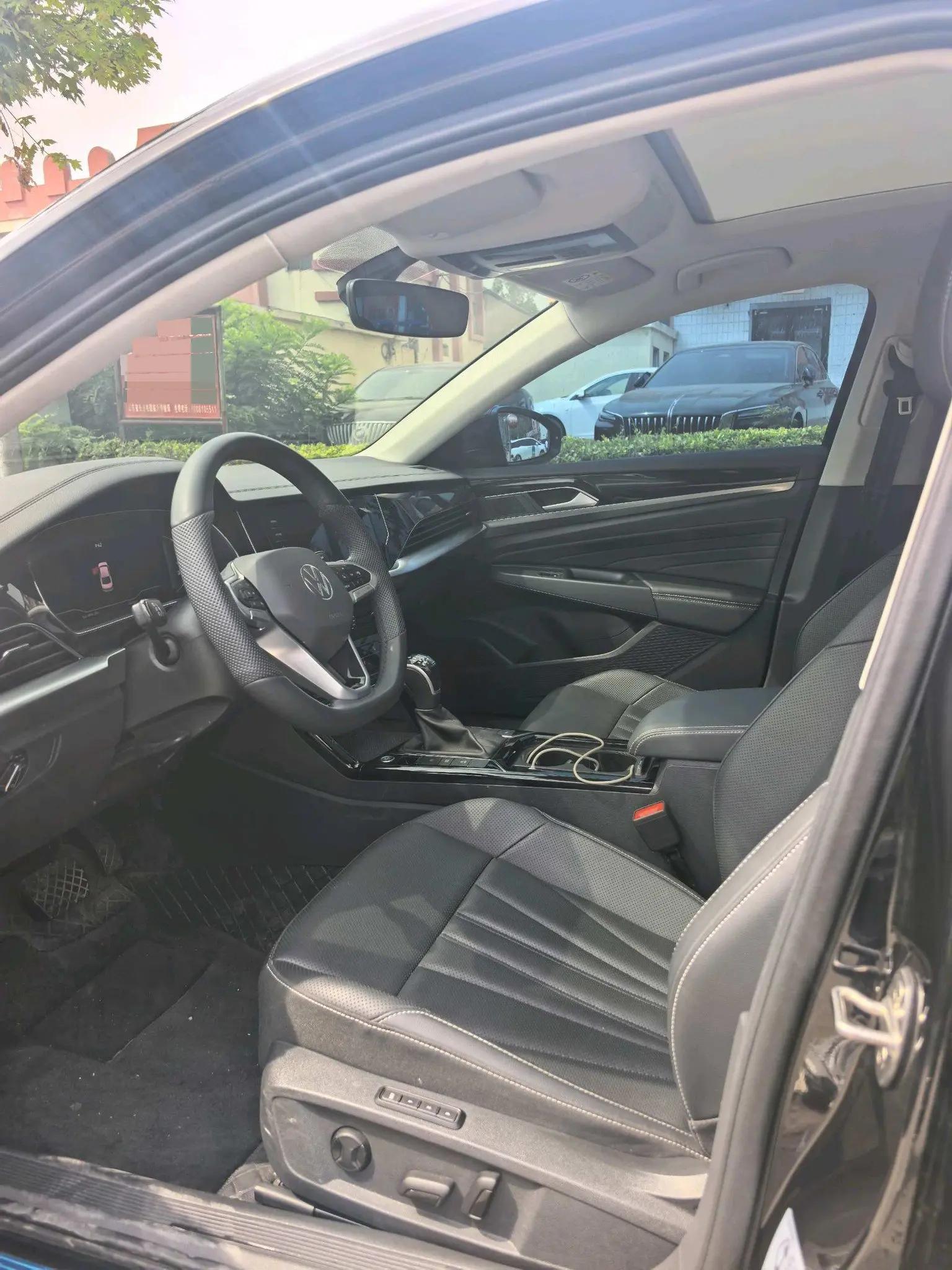 Volkswagen 2025 Passat 2.0TSI 380TSI Outstanding Edition Starry Dragon Edition Automatic 7