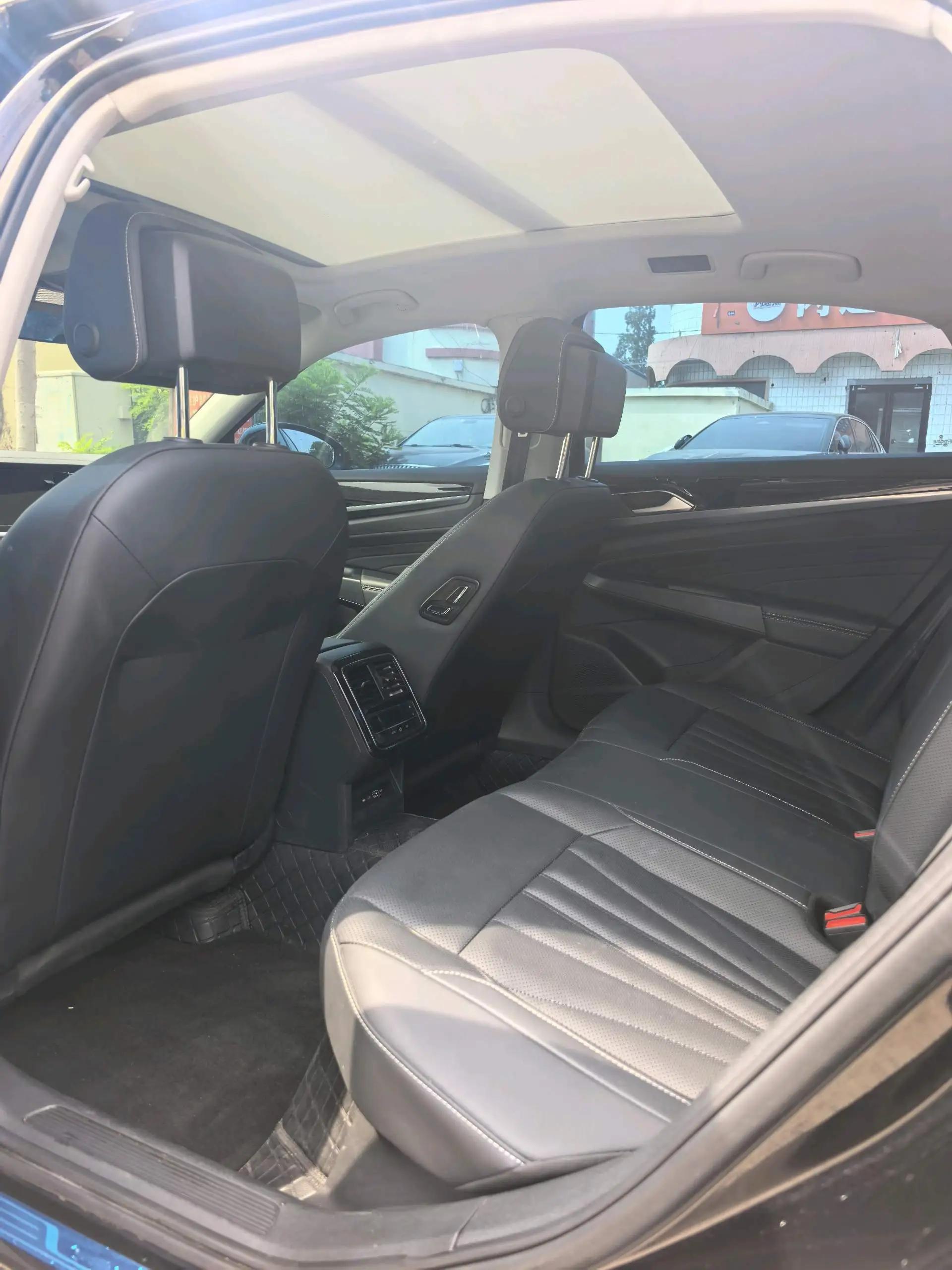 Volkswagen 2025 Passat 2.0TSI 380TSI Outstanding Edition Starry Dragon Edition Automatic 8