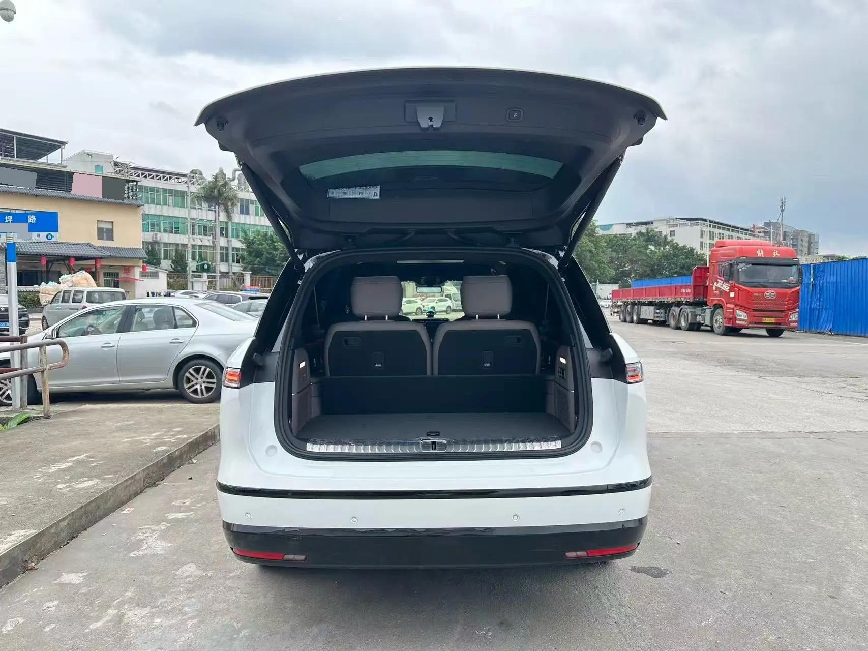 NIO 2026 ES8 6-seat executive signature version automatic gear 12
