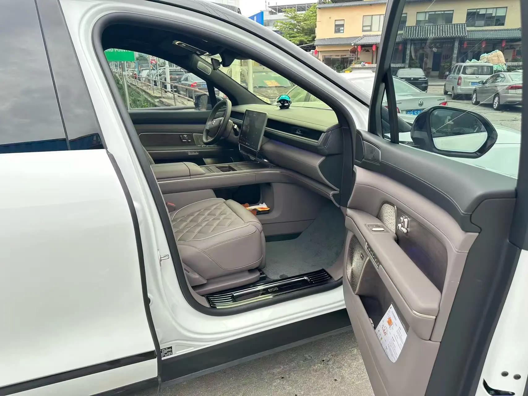 NIO 2026 ES8 6-seat executive signature version automatic gear 4