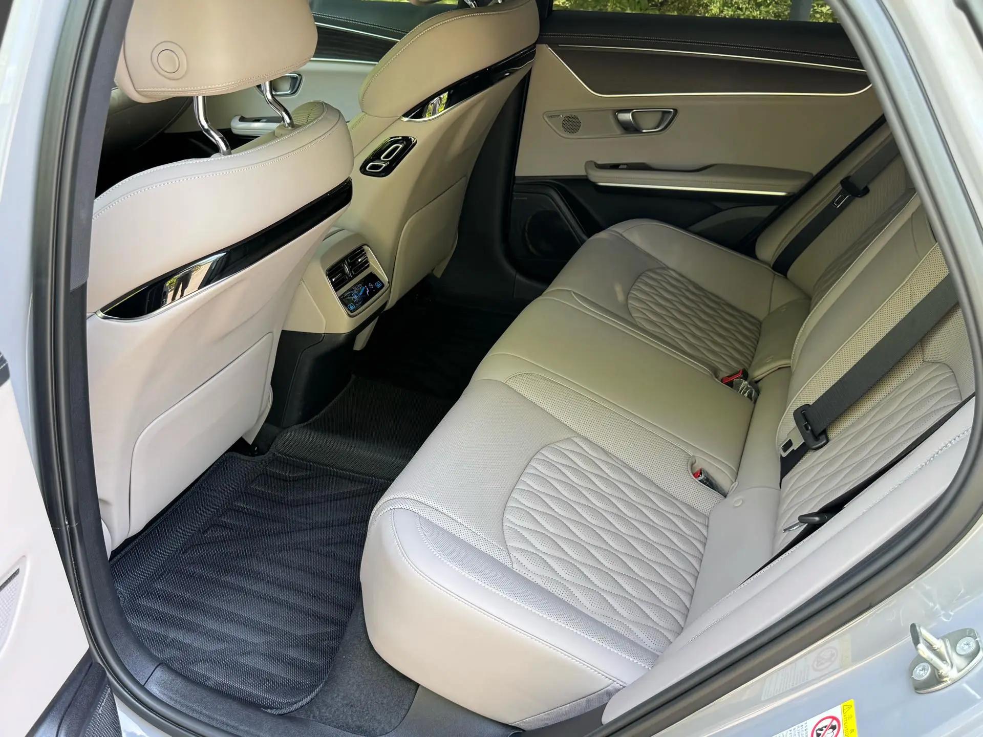 BYD 2025 Han DM-i 1.5T CVT Intelligent Driving Version 125KM Laser Radar Flagship Model Automatic Transmission 9