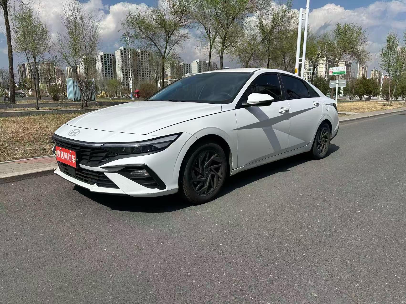 Elantra 2023 1.5L CVT GLS Leading Edition