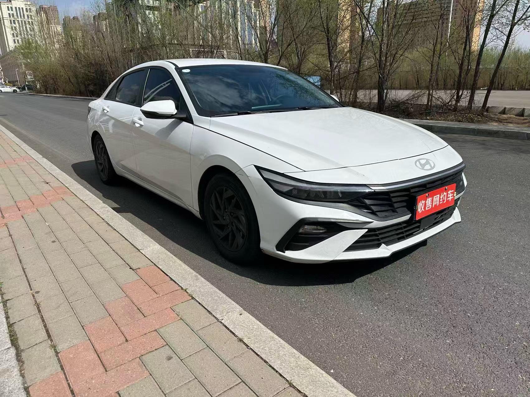 Elantra 2023 1.5L CVT GLS Leading Edition 3