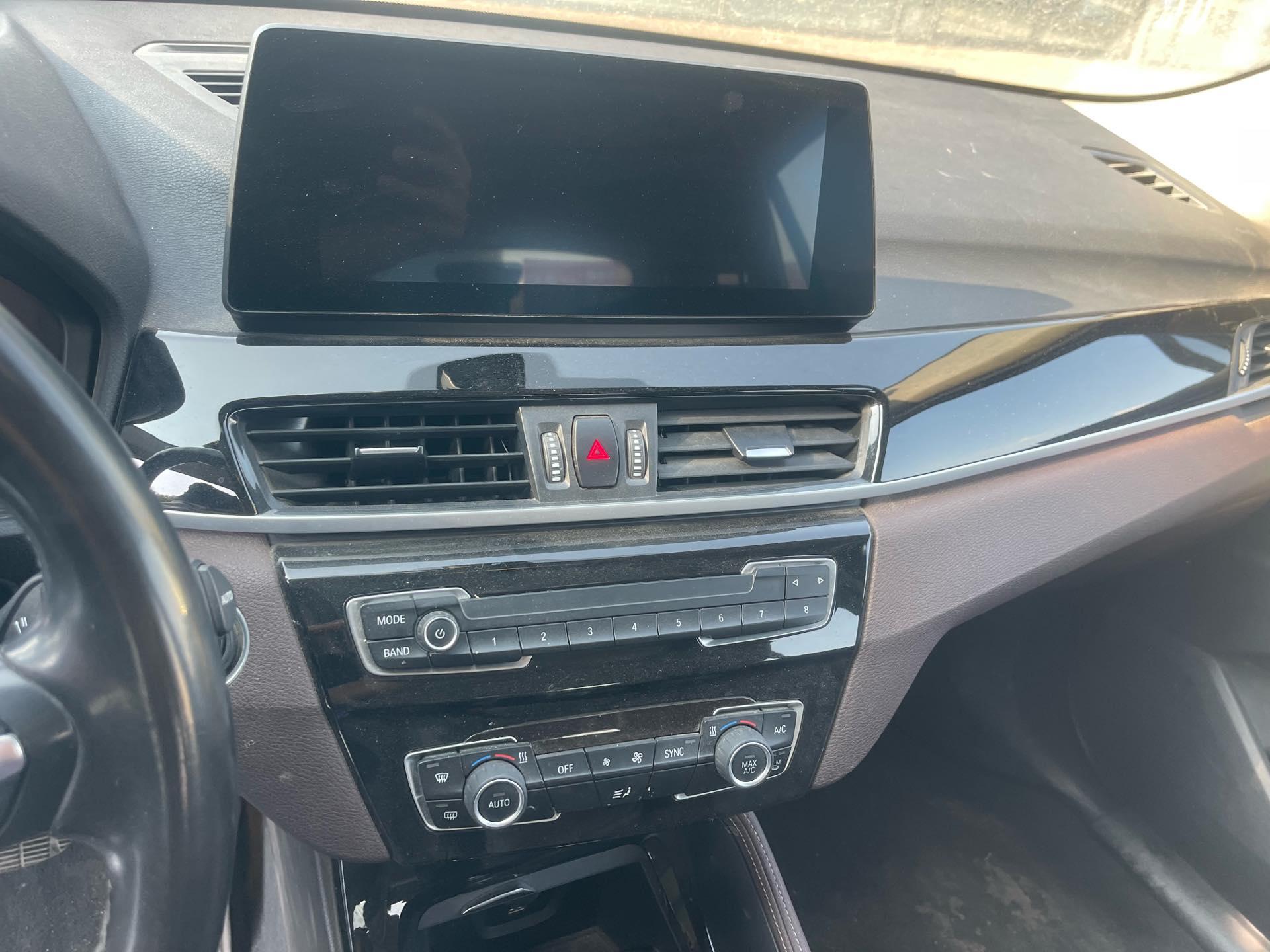 BMW X1 2022 sDrive20Li exclusive type 10