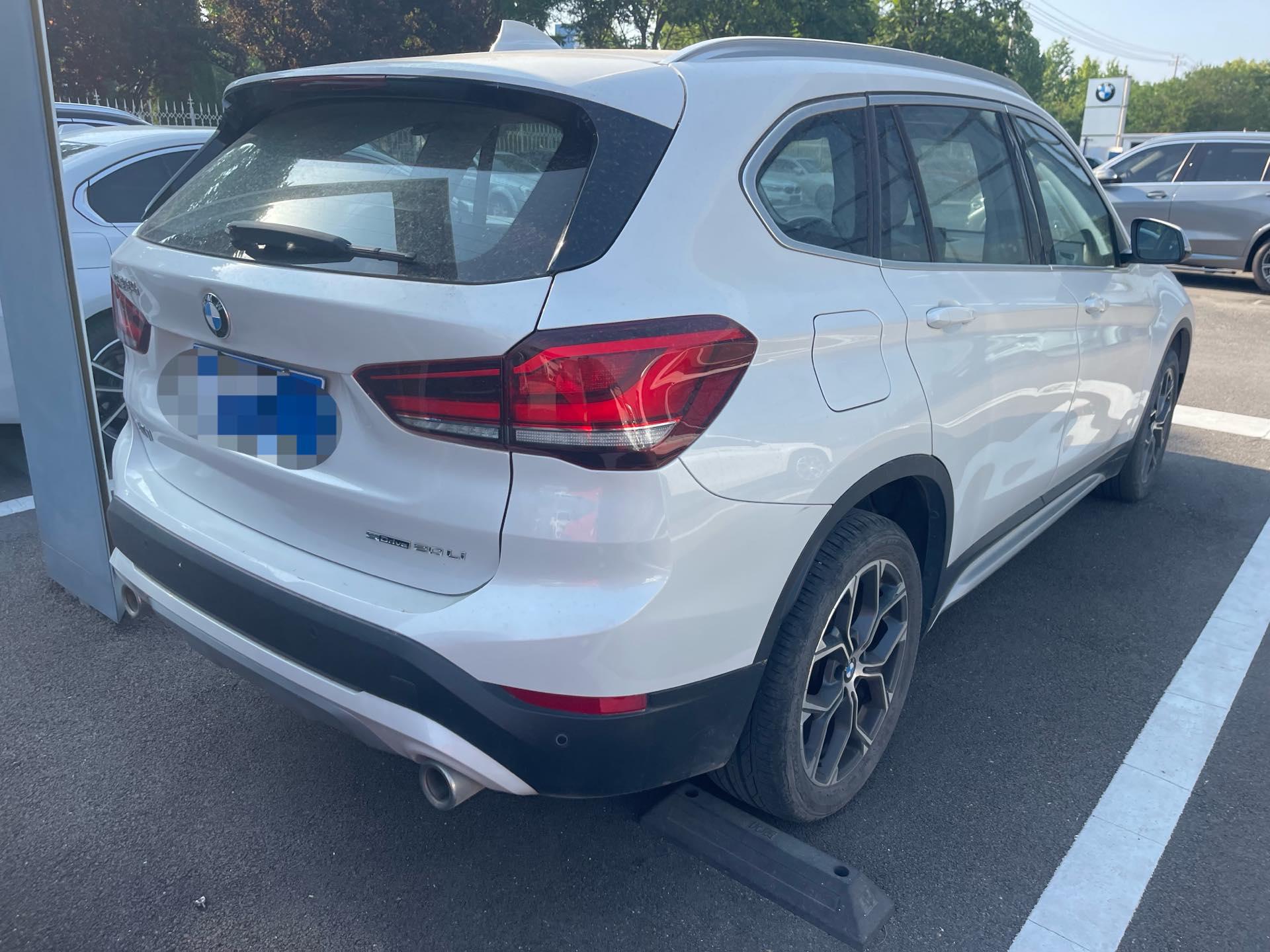 BMW X1 2022 sDrive20Li exclusive type 3