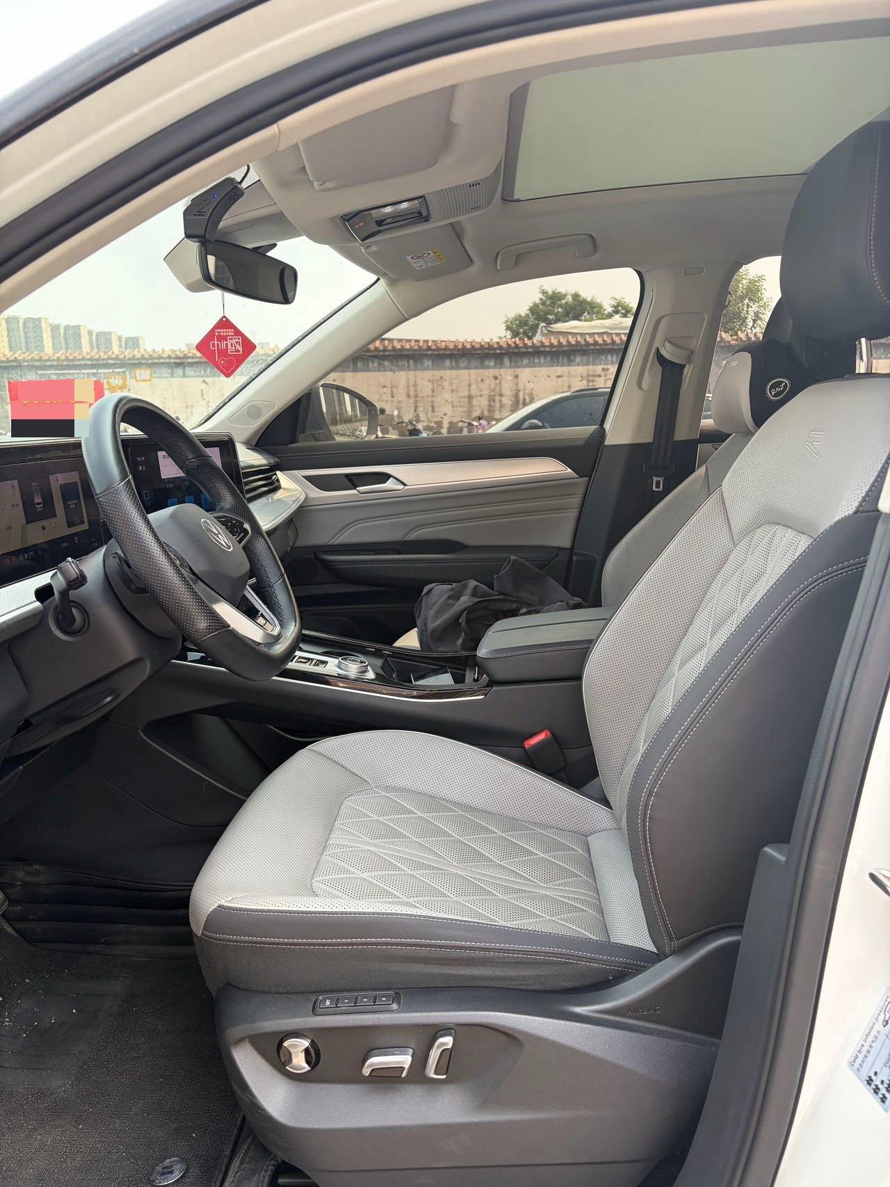 Volkswagen 2024 model tour R-Line 2.0TSI 380TSI four-wheel drive parade version automatic gear 8