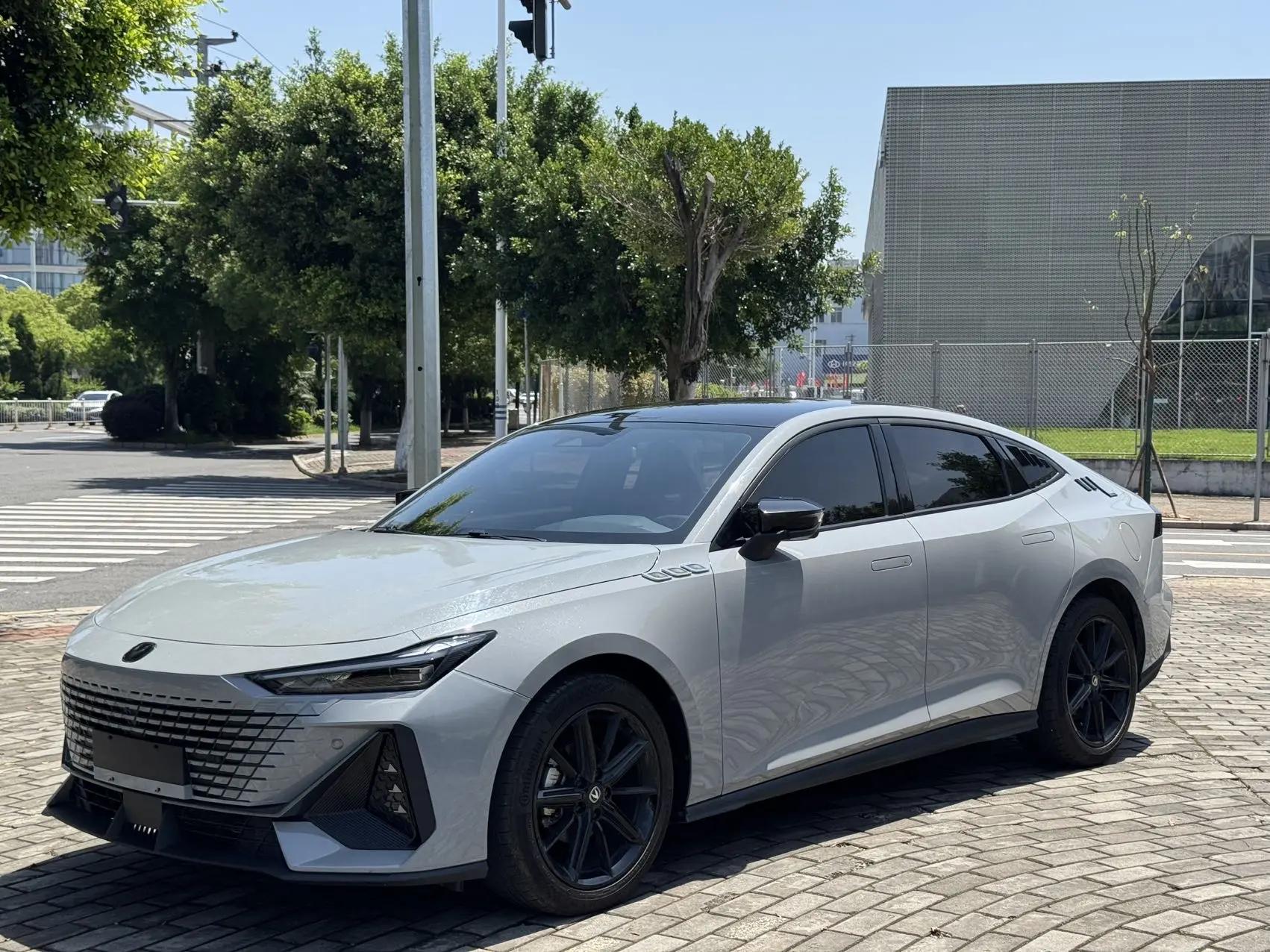 ChangAn 2024 UNI-V 1.5T High Energy Edition Automatic Gear