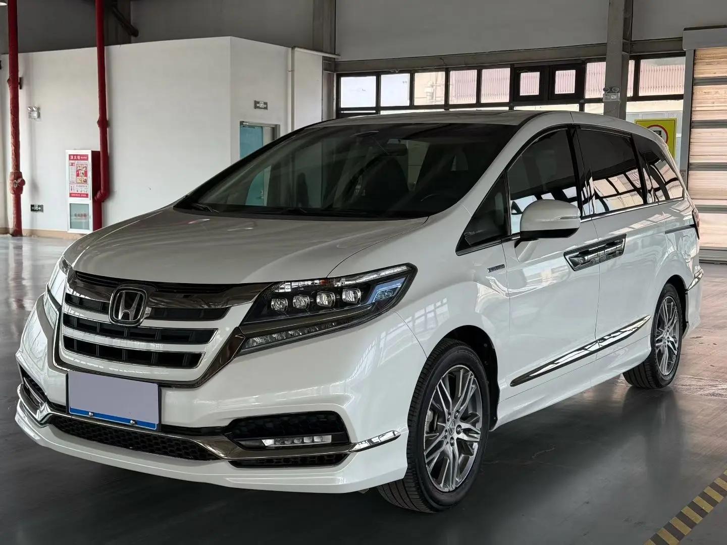 Elyson 2019 2.0L Hybrid Deluxe Edition