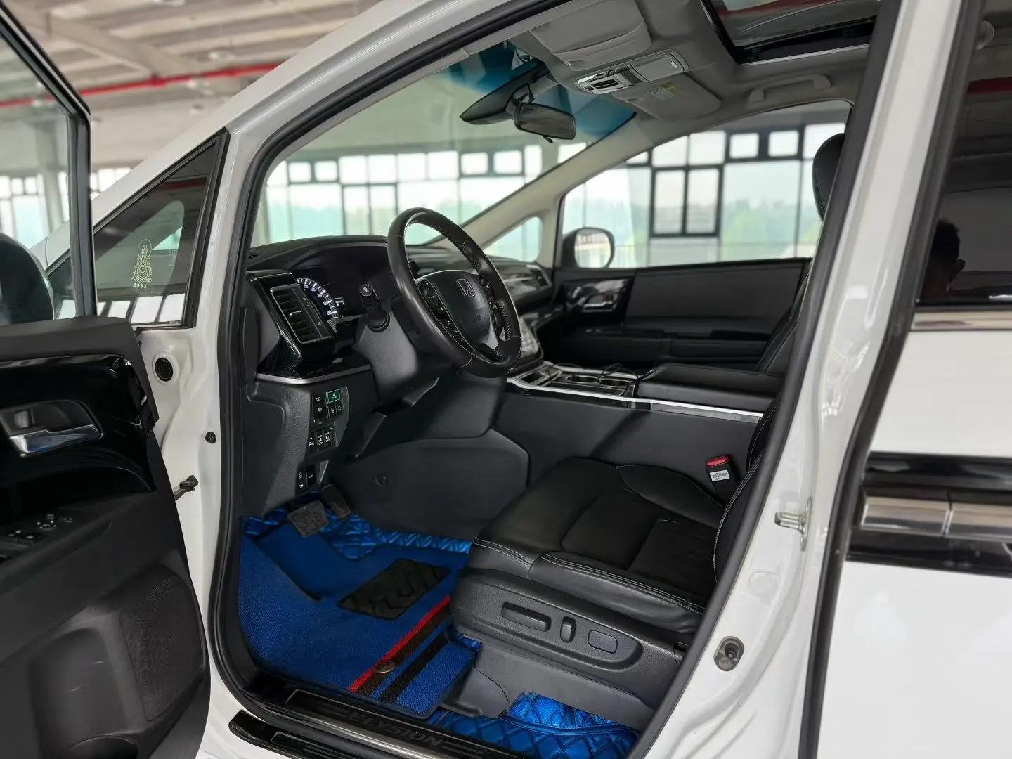 Elyson 2019 2.0L Hybrid Deluxe Edition 4