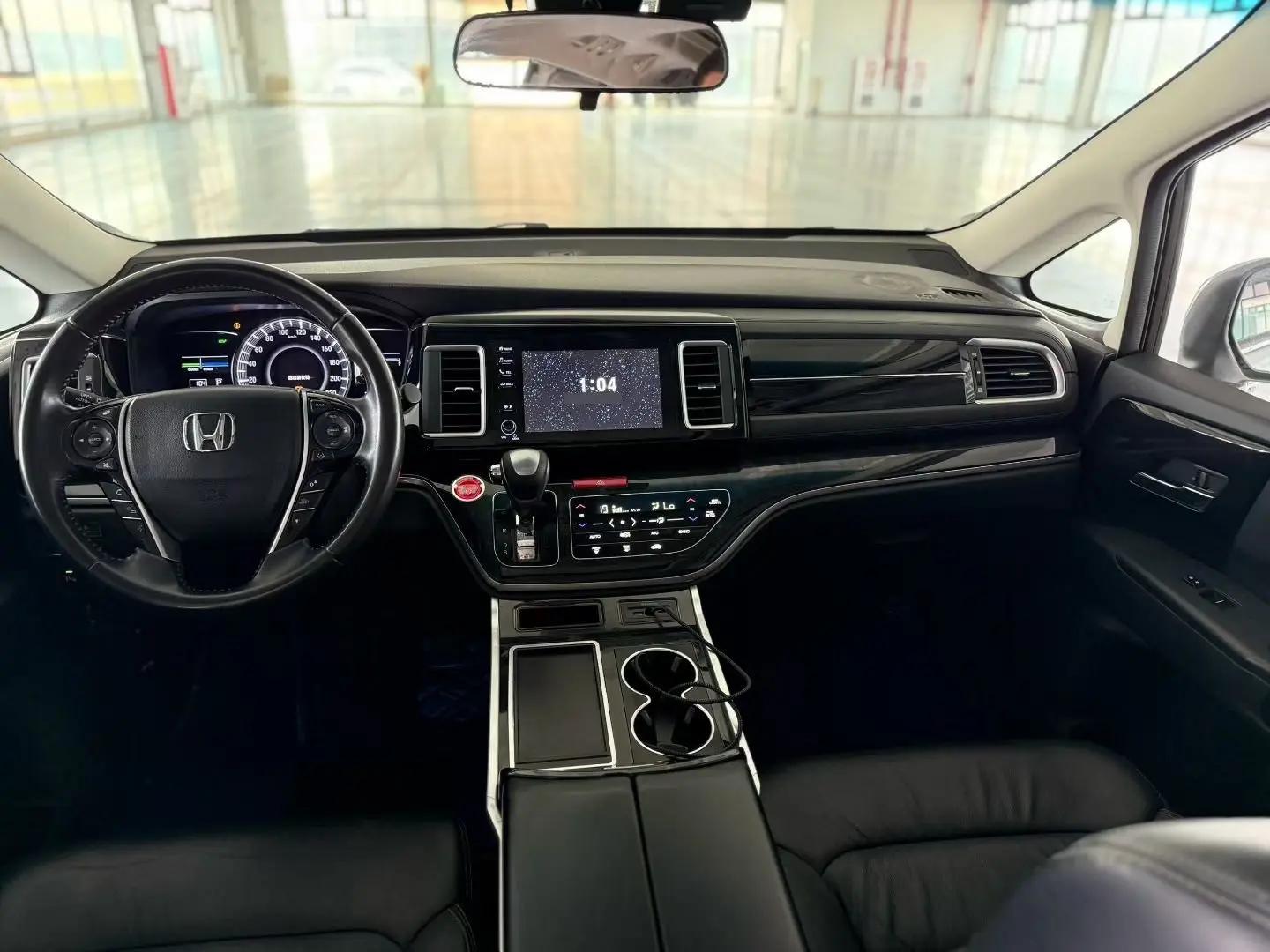 Elyson 2019 2.0L Hybrid Deluxe Edition 6