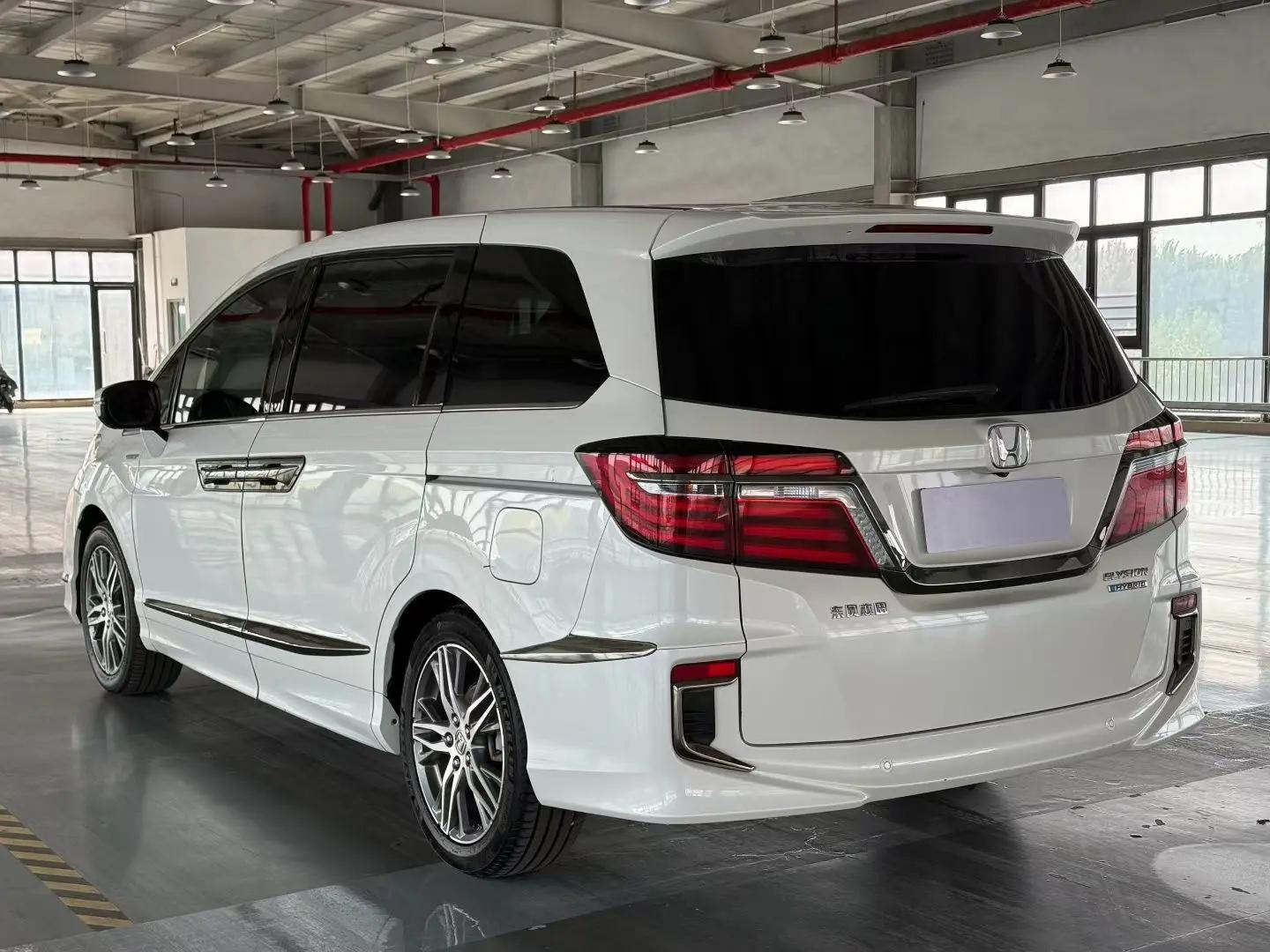 Elyson 2019 2.0L Hybrid Deluxe Edition 9