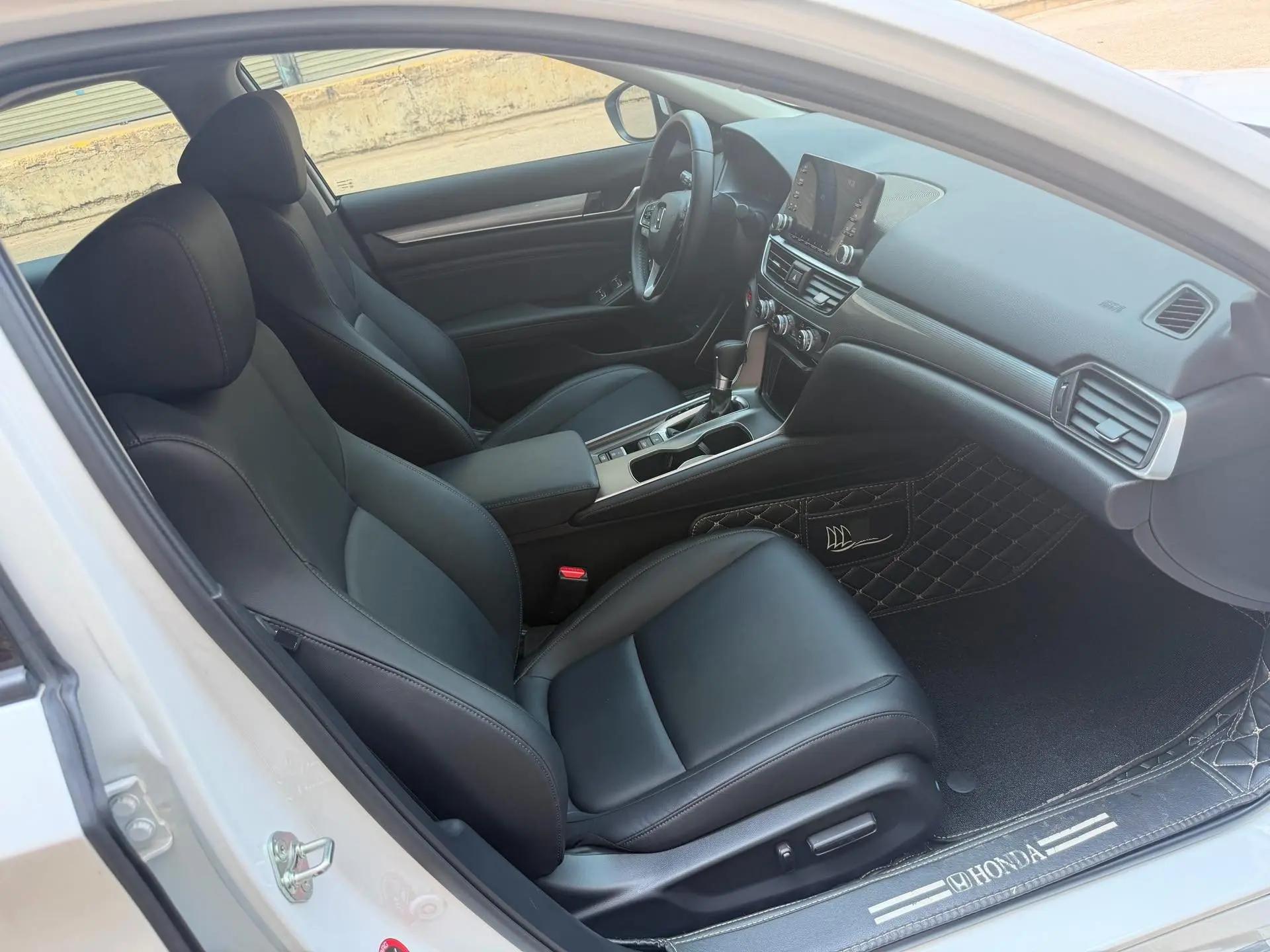 Accord 2022 260TURBO Magic Night Premium Edition 8