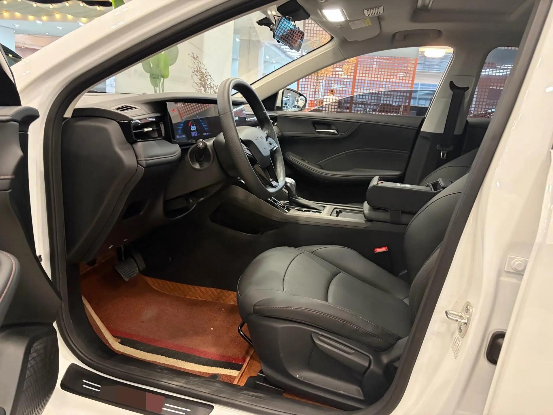 Roewe 2024 i5 1.5 CVT Prestige Edition Automatic 6
