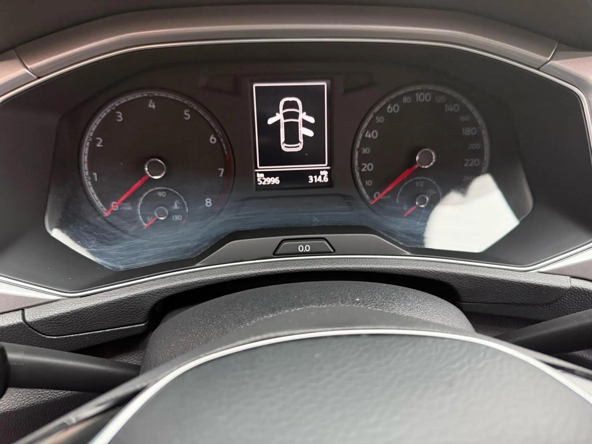 T-ROC Tange 2020 280TSI DSG Two-Drive Elite Model 10