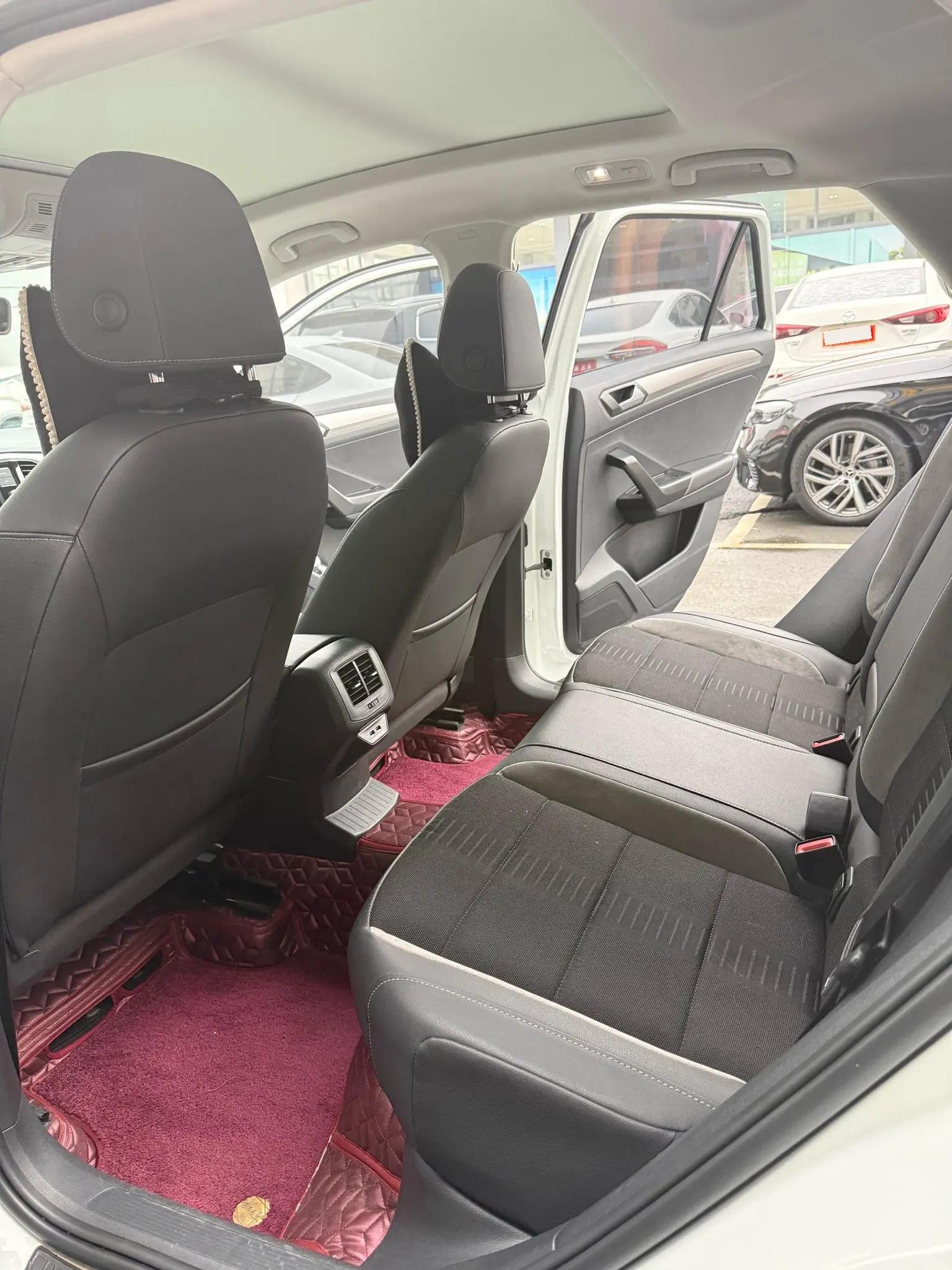 T-ROC Tange 2020 280TSI DSG Two-Drive Elite Model 8