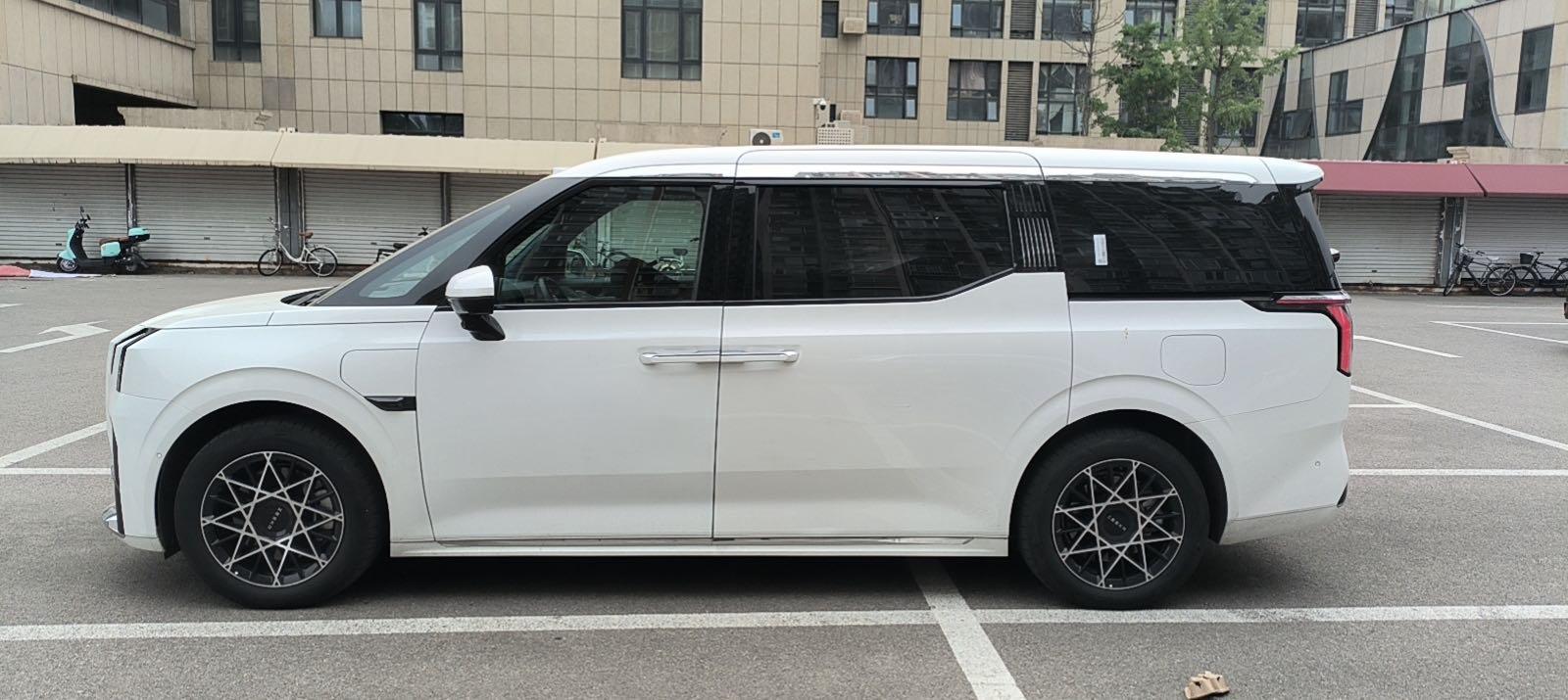 Zeekr 009 2024 six-seat executive four-wheel drive 140kWh 3