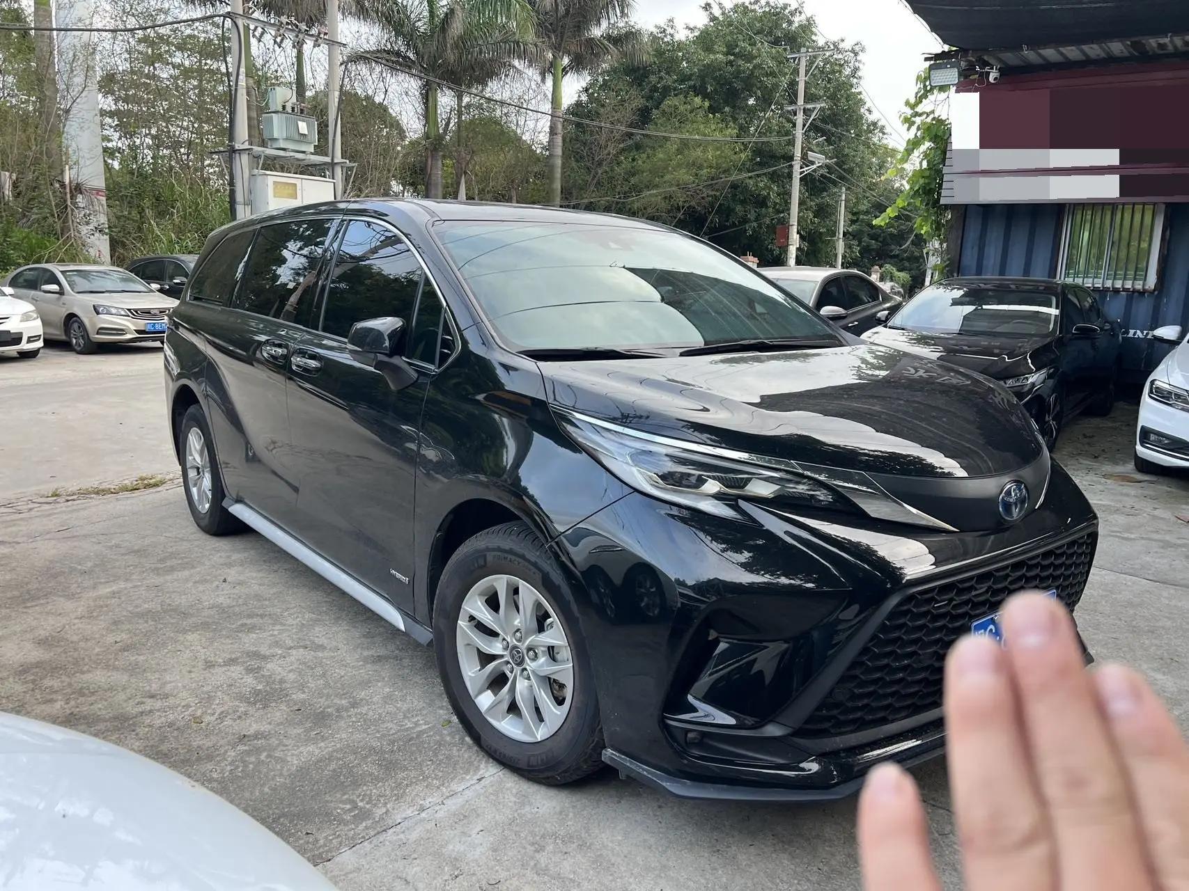 Grevia 2022 2.5L Hybrid Comfort Edition 2