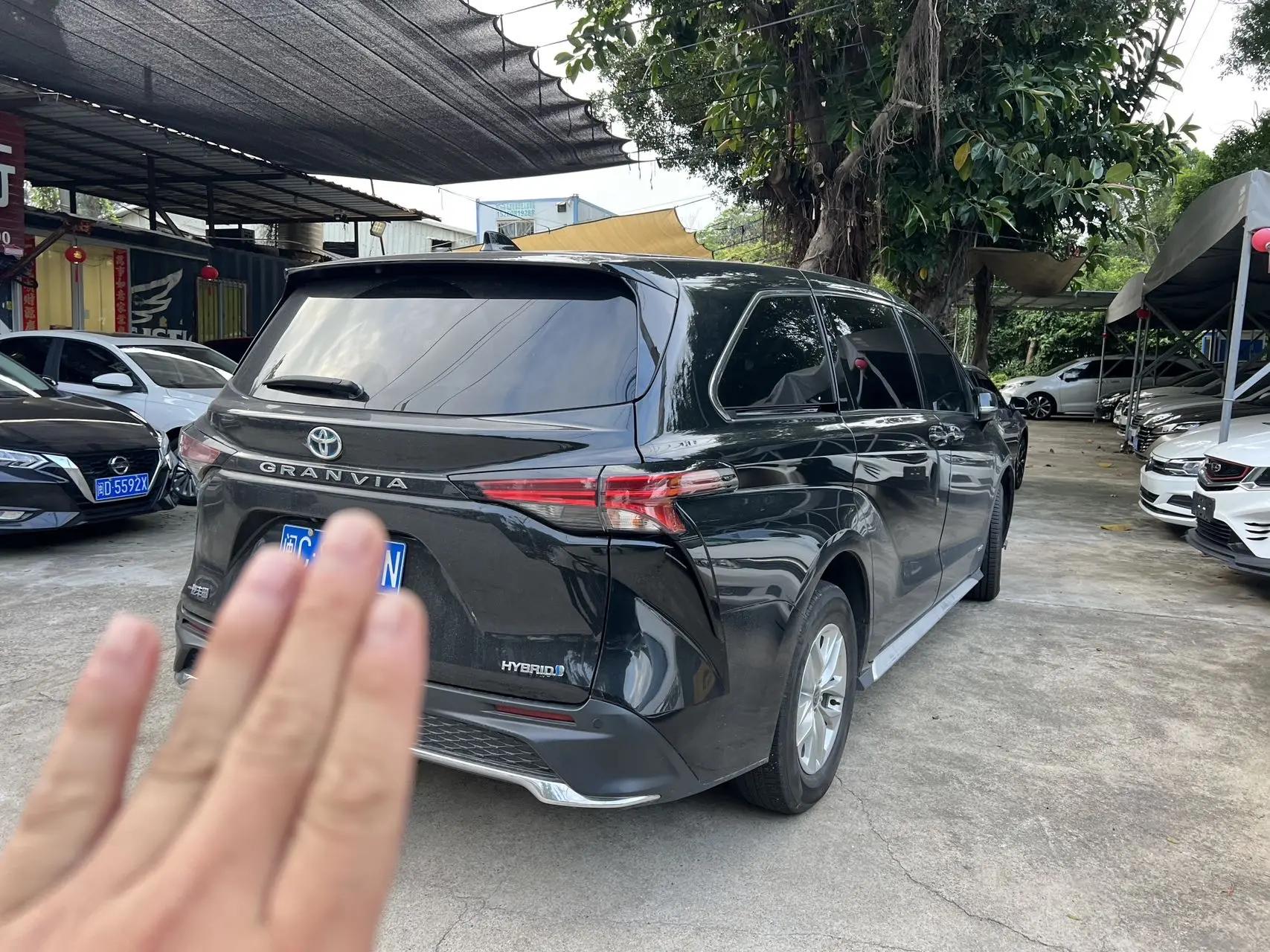 Grevia 2022 2.5L Hybrid Comfort Edition 4