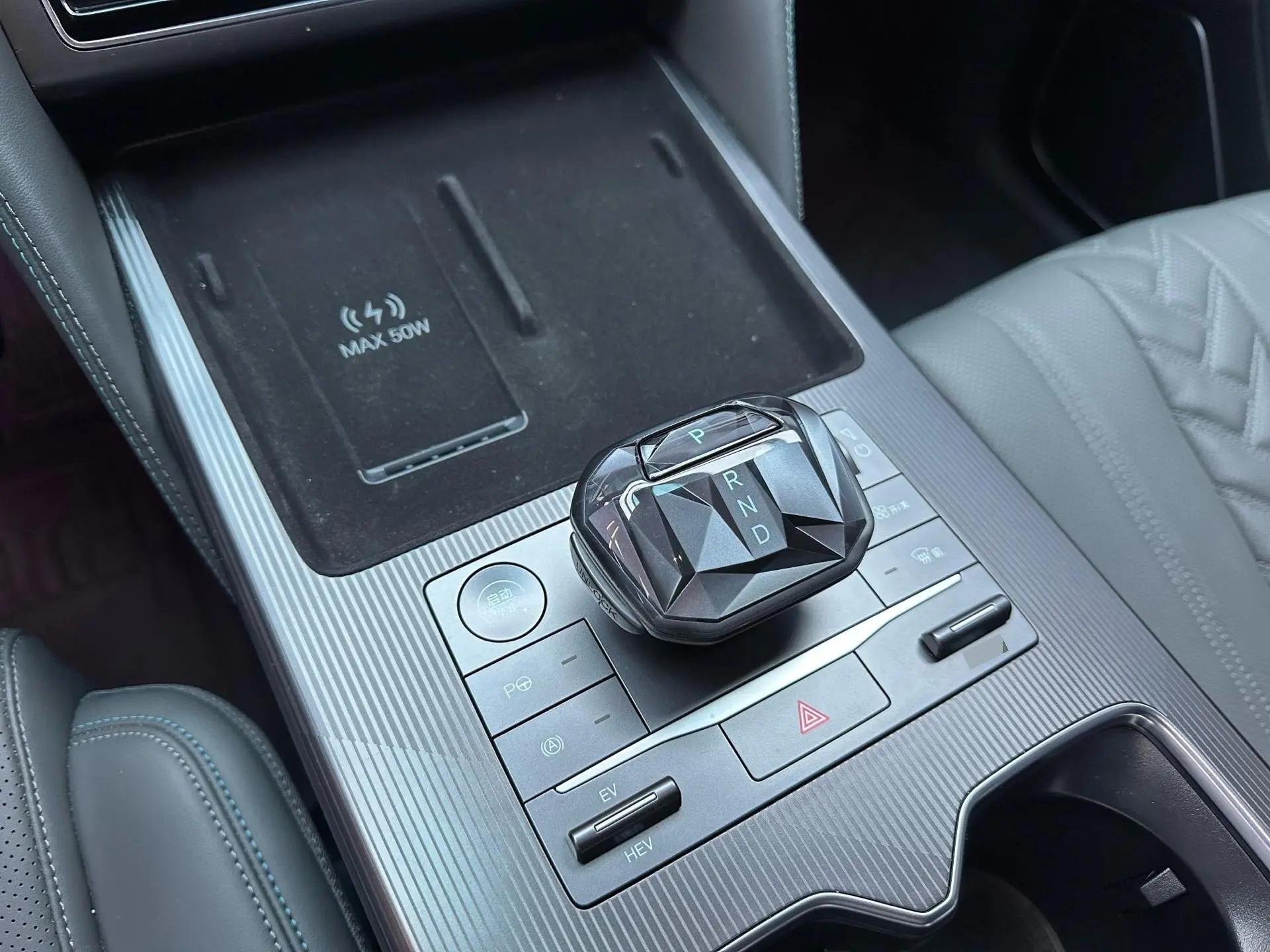 BYD 2025 Song L DM-i 1.5 Stepless Smart Driving Edition 160km Exceed Automatic Transmission 6