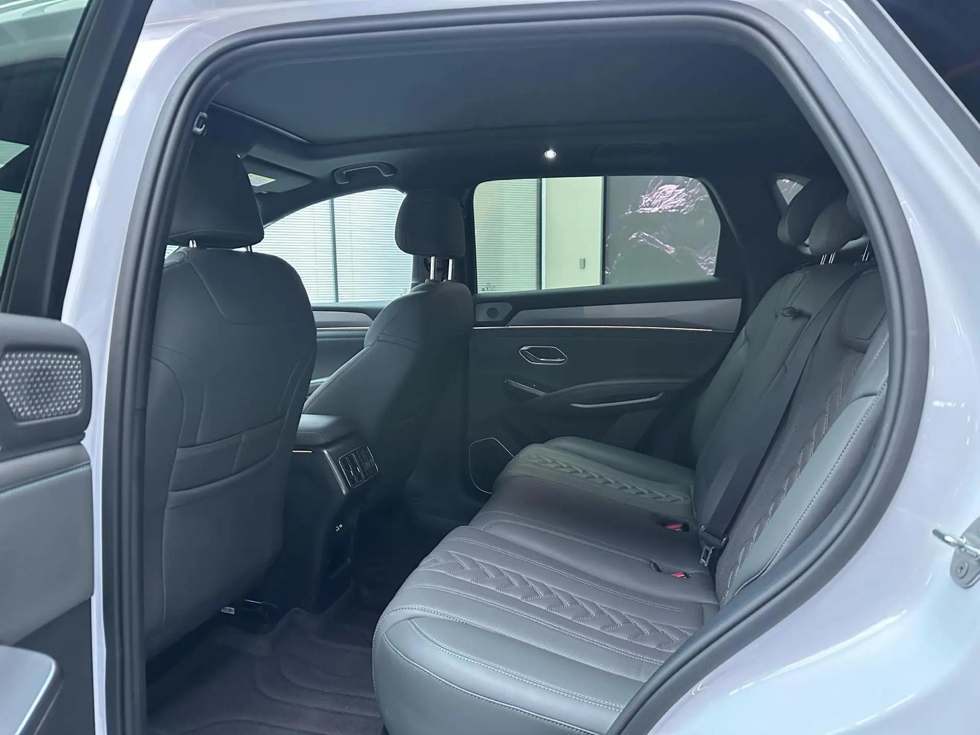 BYD 2025 Song L DM-i 1.5 Stepless Smart Driving Edition 160km Exceed Automatic Transmission 8