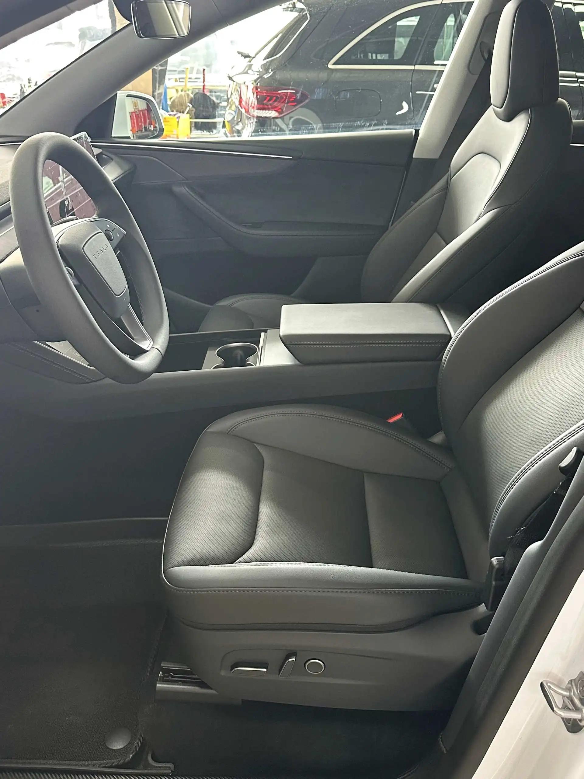 Tesla 2025 Model Y long endurance all-wheel drive version (modified) automatic gear 4