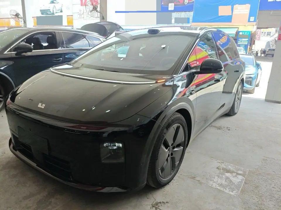 Li 2025 i8 Standard Edition Automatic 2