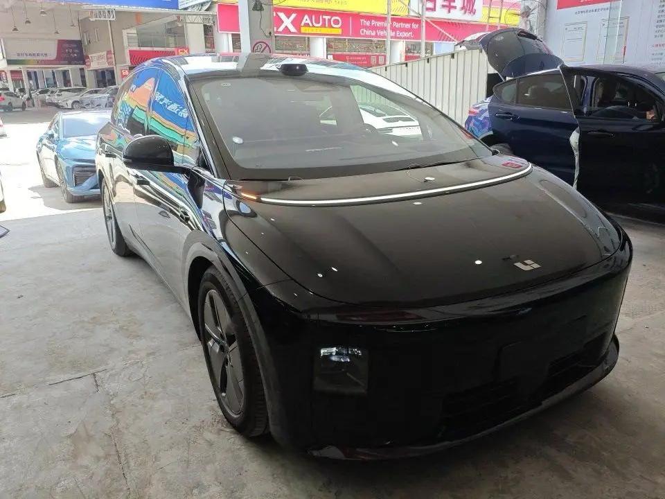Li 2025 i8 Standard Edition Automatic 9