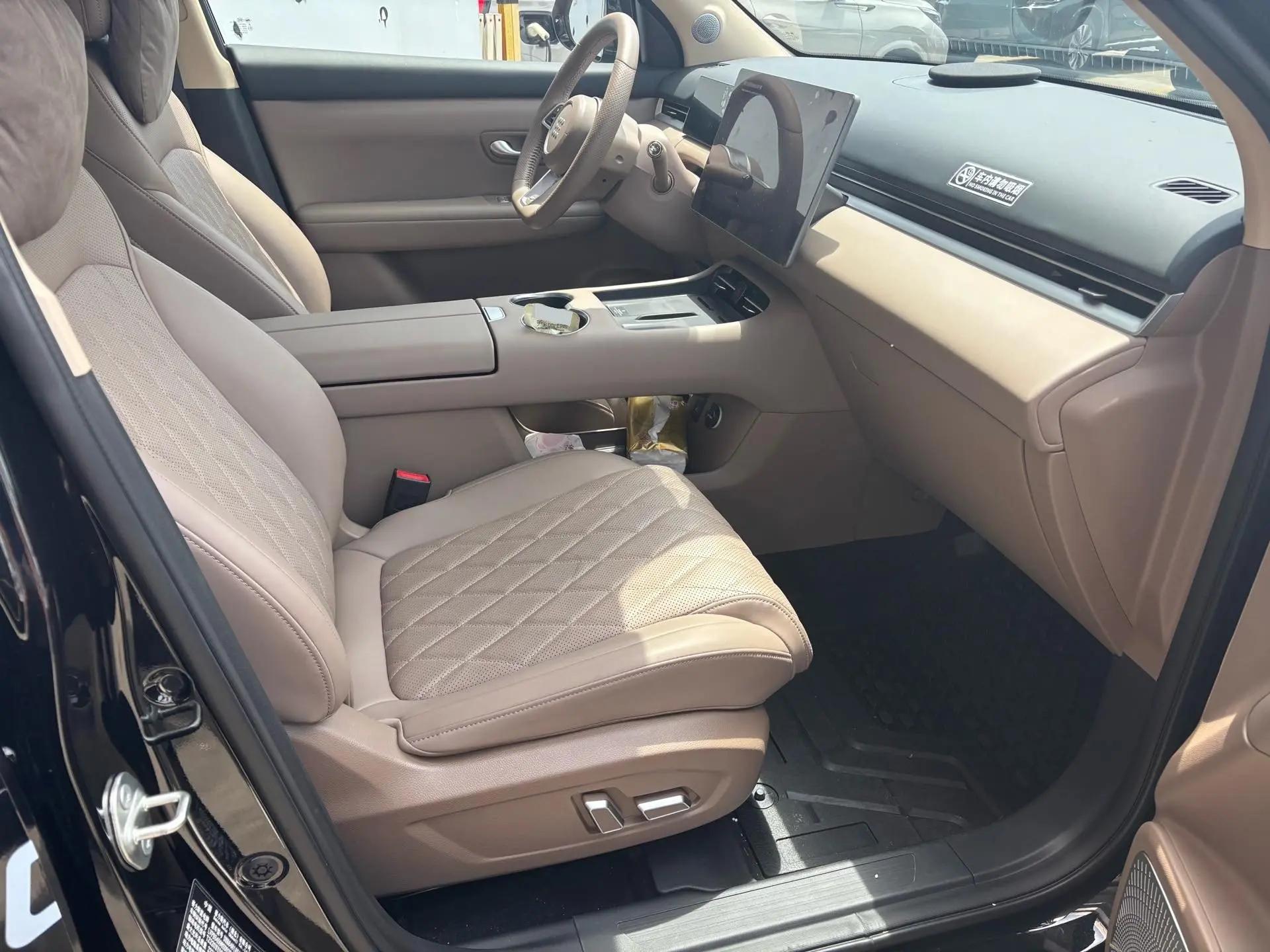 LanDian 2026 LanDian E5 PLUS 1.5 Stepless Standard Endurance Four-wheel Drive Performance Edition Ultra5 Seat Automatic Transmission 3