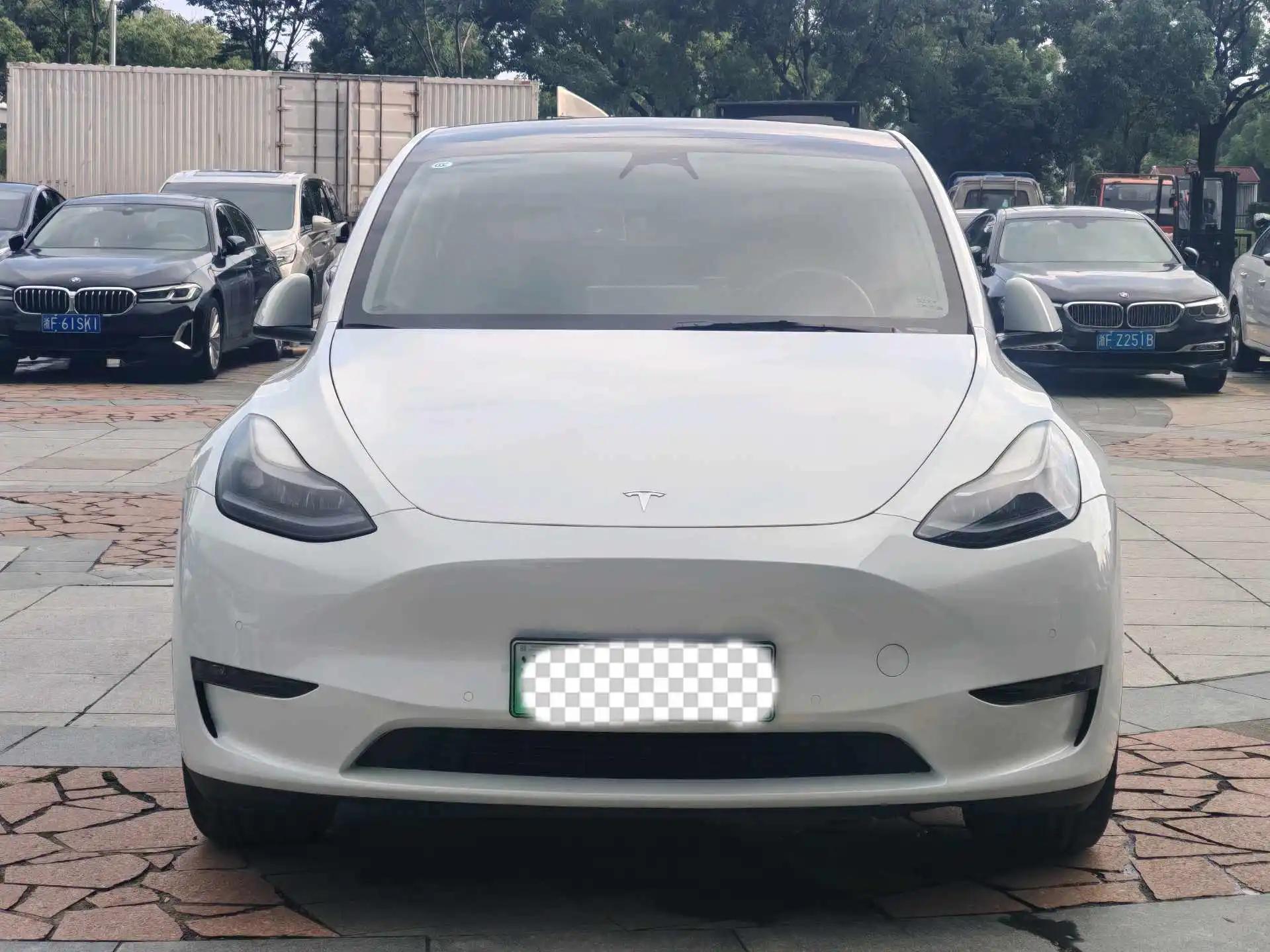 Model Y 2023 long-range all-wheel drive 2