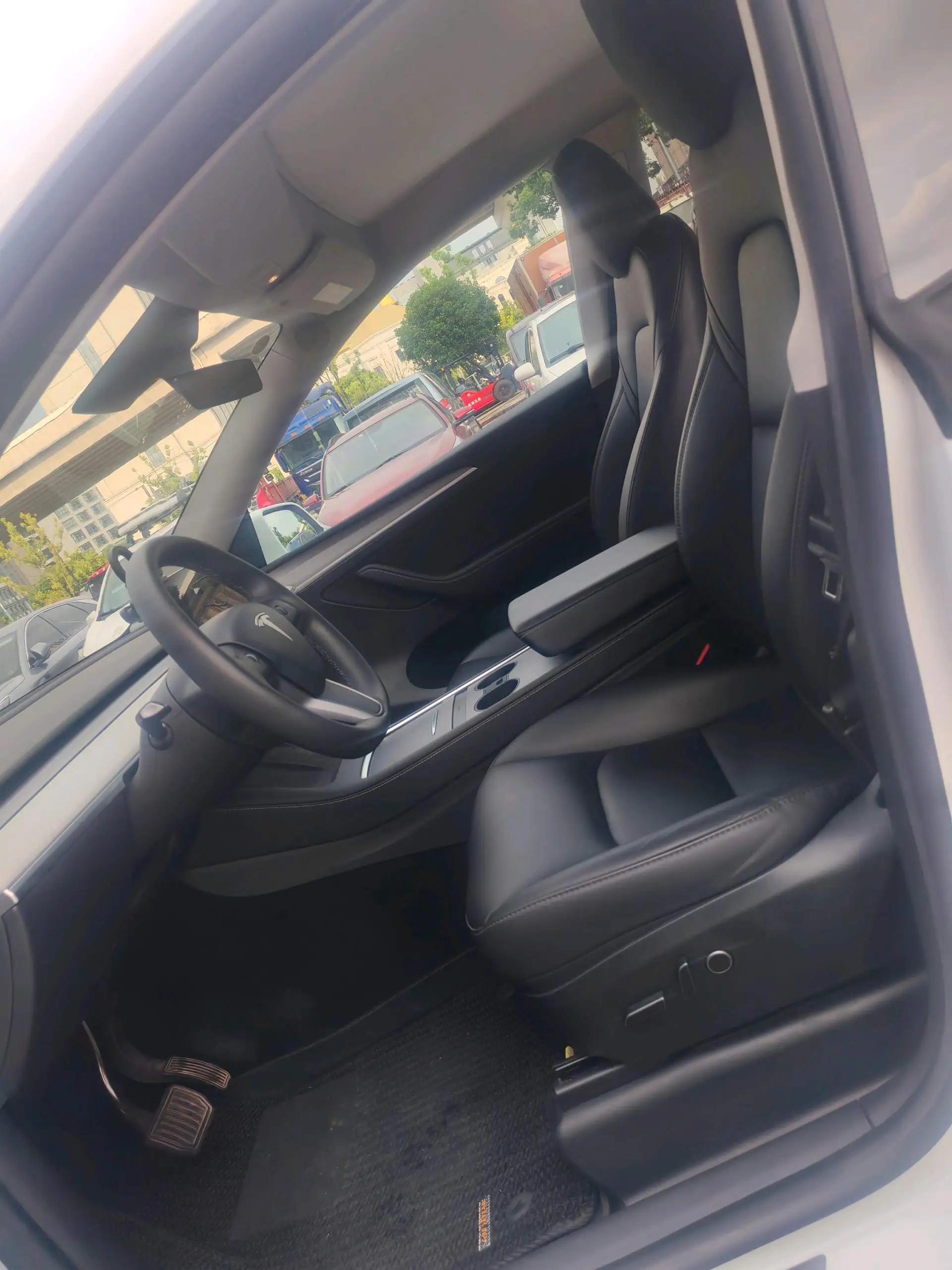 Model Y 2023 long-range all-wheel drive 6