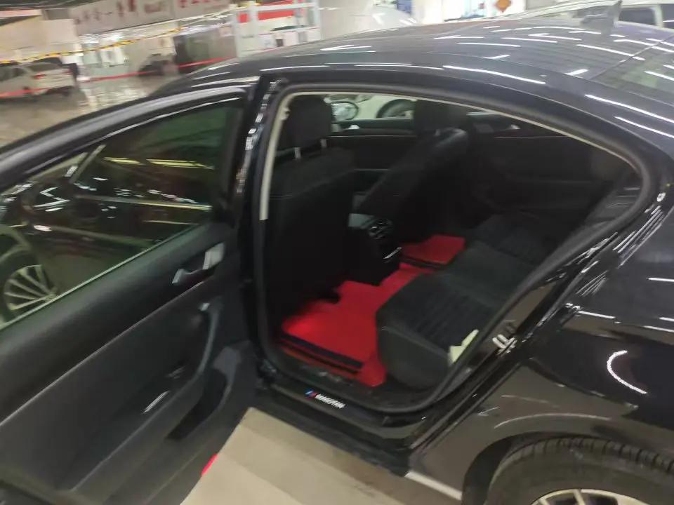 Magotan 2020 330TSI DSG Luxury Model 4