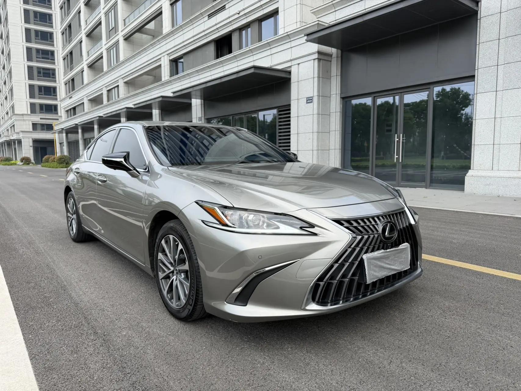 Lexus ES 2022 300h Excellent Edition 2