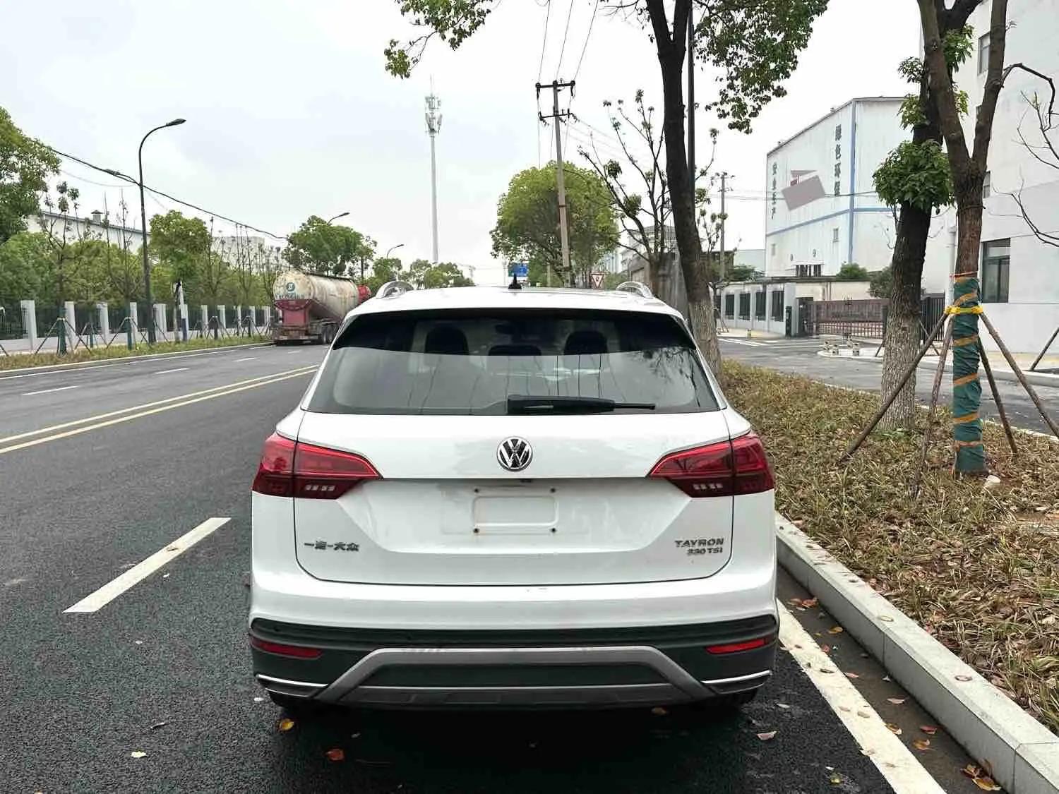 Tan Yue 2019 330TSI Two-Drive Luxury National V 8