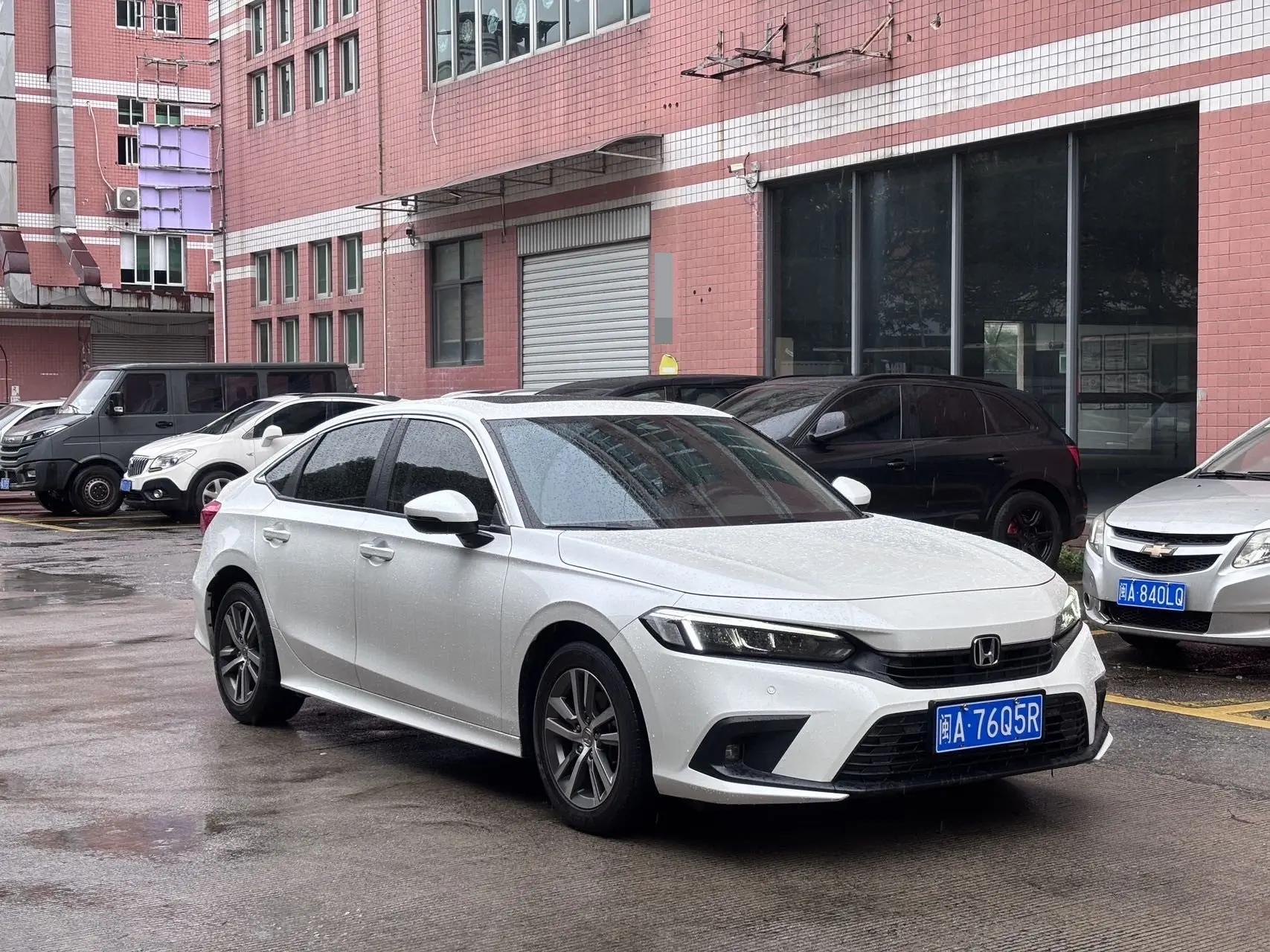 Civic 2023 240TURBO CVT Dynamic C Special Edition 3