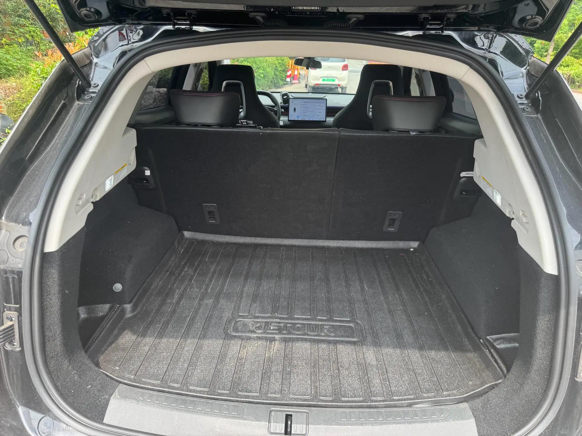 Jetour 2026 X70 PLUS 1.5T Luxury 5-seat Automatic Gear 5