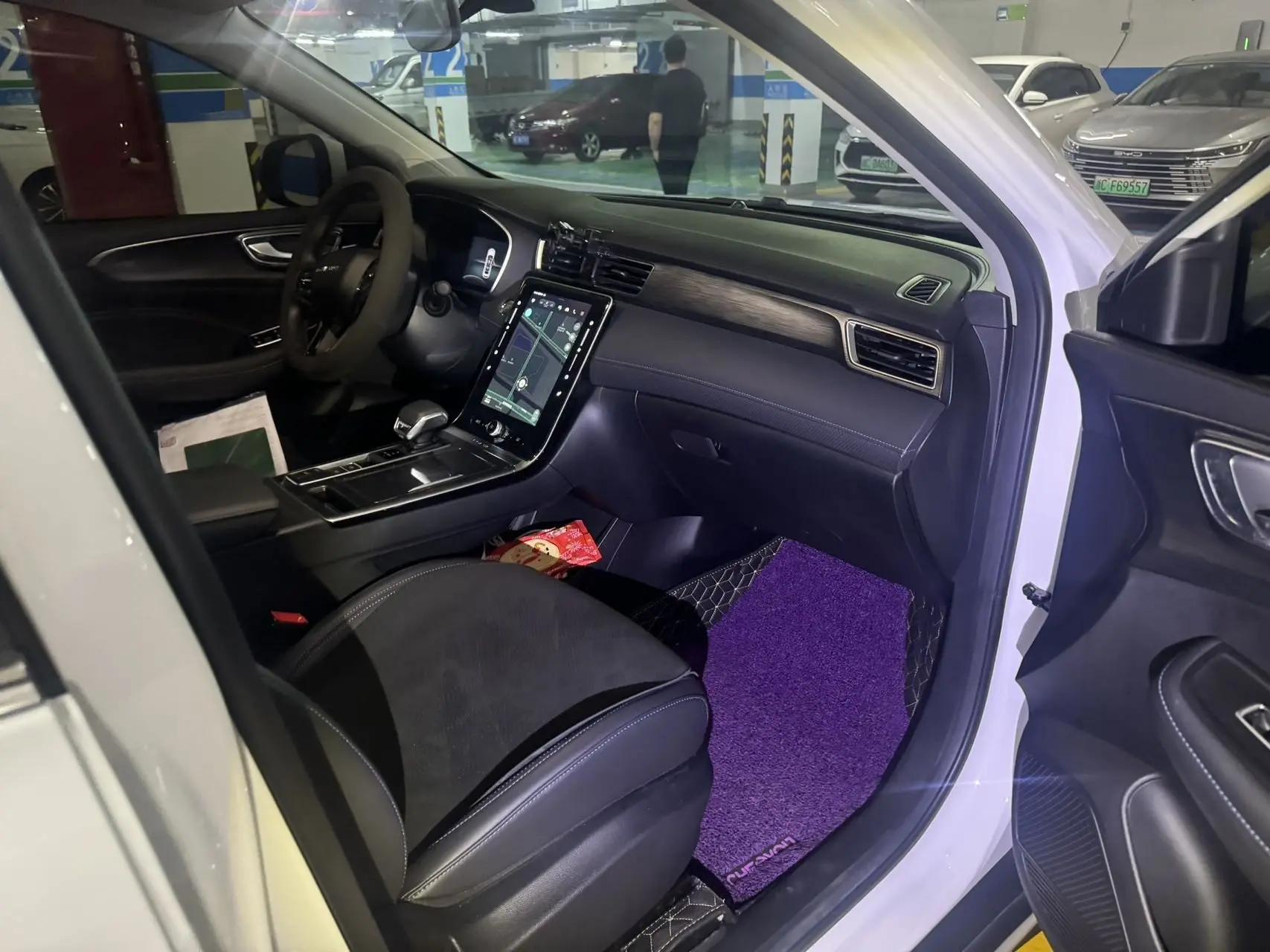 Roewe 2023 RX5 PLUS 1.5TGI 330TGI Lingchao Zhihui Edition Automatic Gear 3
