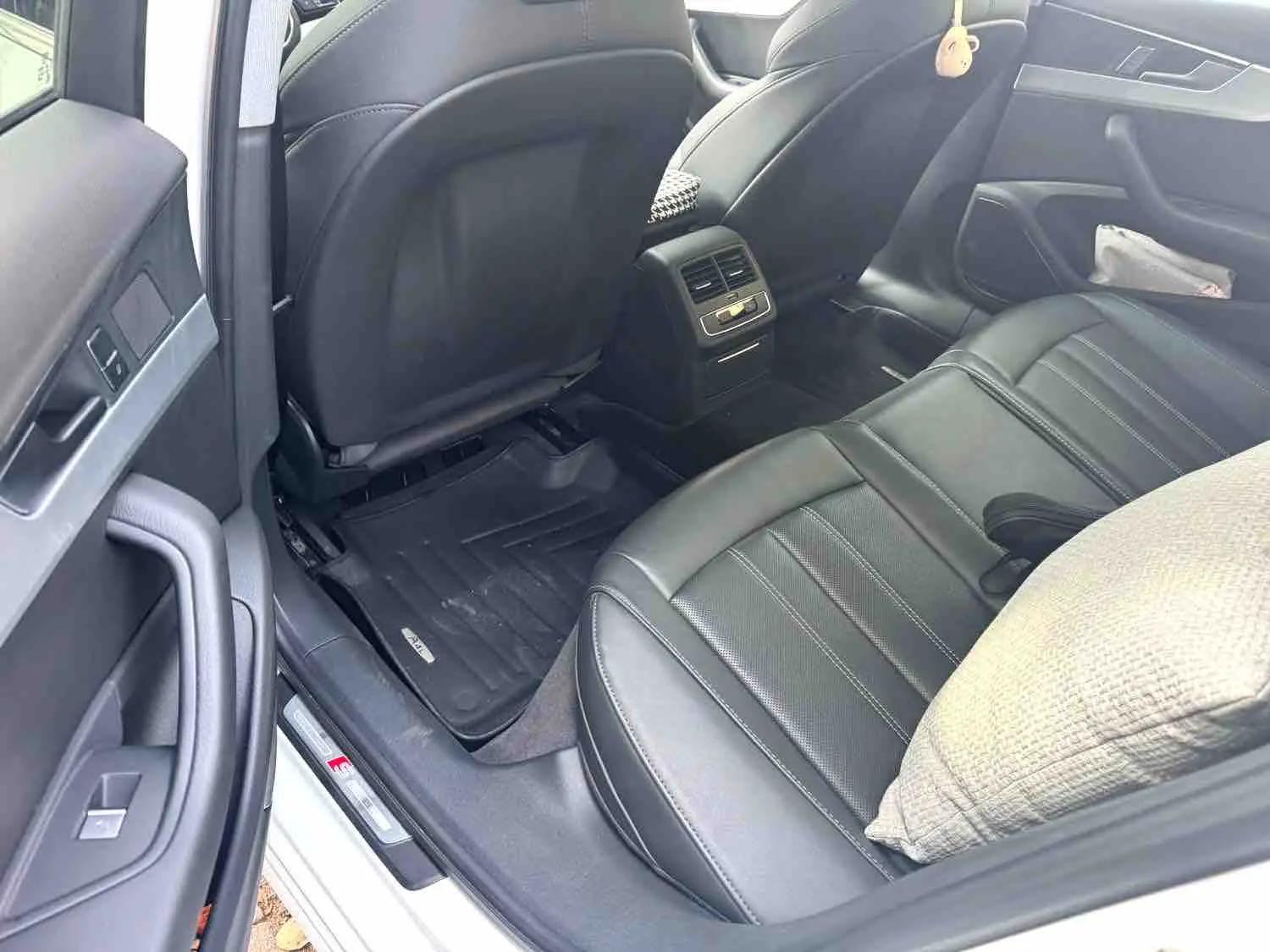 Audi 2024 A4L 2.0TFSI 40TFSI Sporty Style Automatic 4