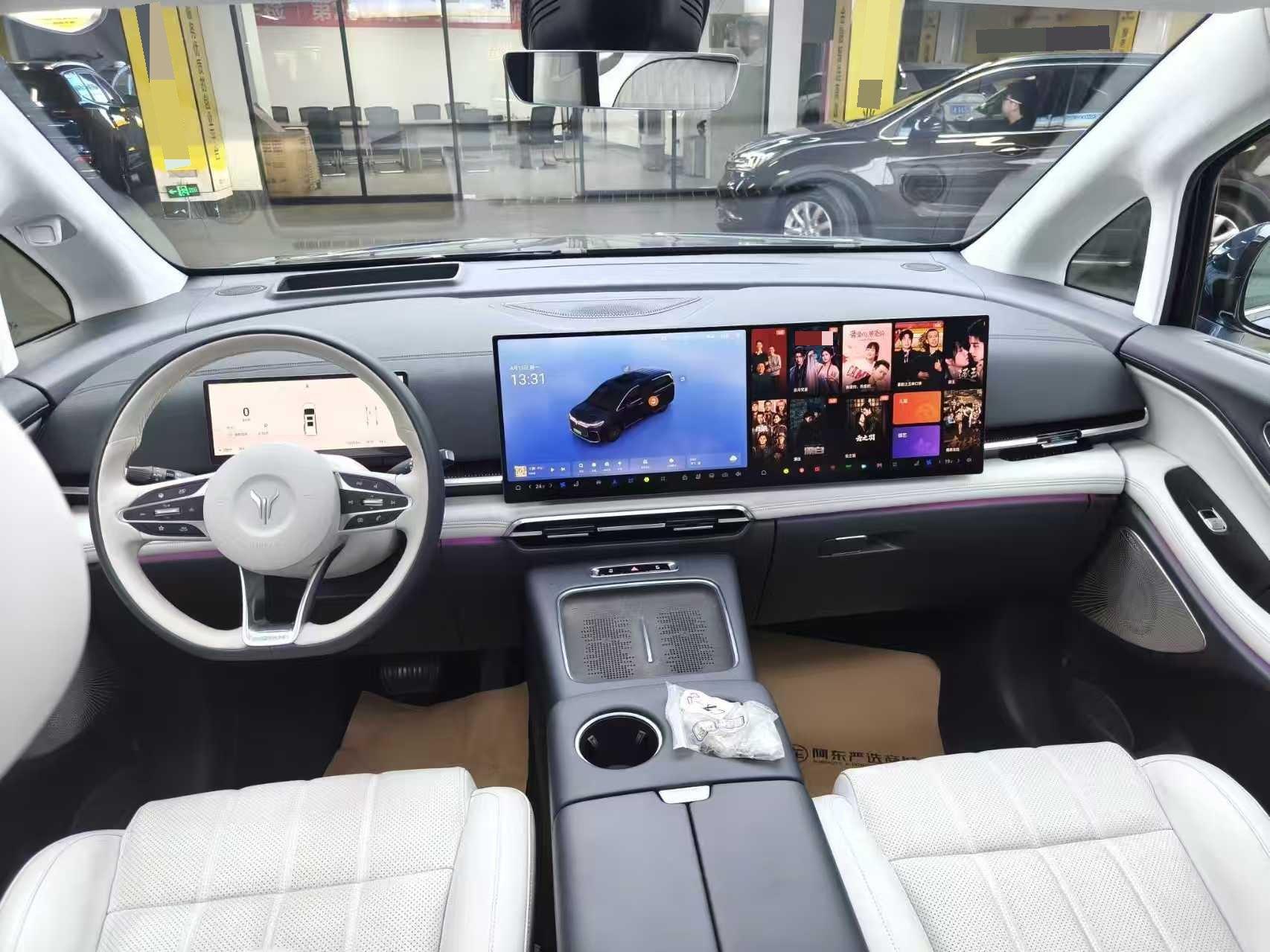 Voyah 2025 Model Dreamer PHEV 1.5T Four-Wheel-Drive Flagship Kunpeng Edition Automatic 11