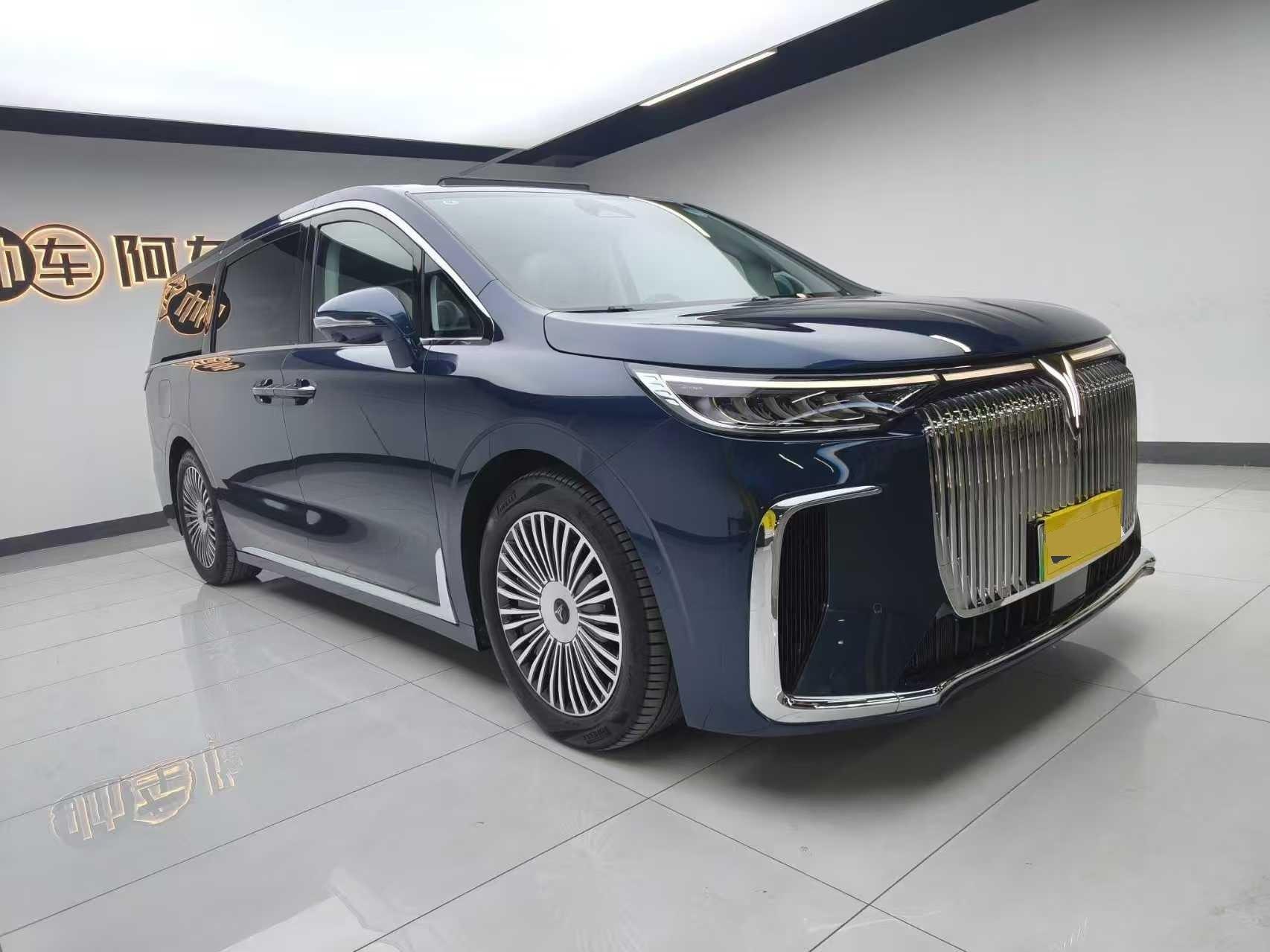 Voyah 2025 Model Dreamer PHEV 1.5T Four-Wheel-Drive Flagship Kunpeng Edition Automatic 3