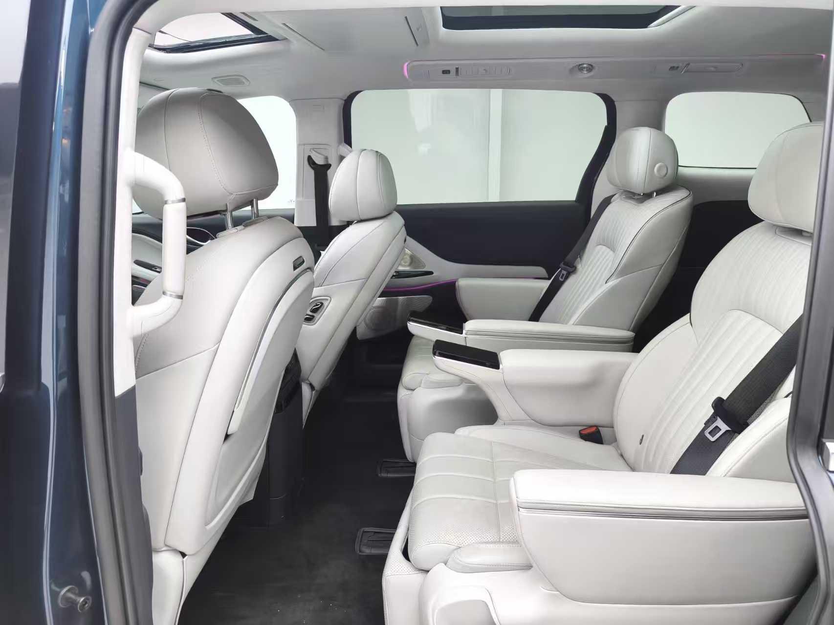 Voyah 2025 Model Dreamer PHEV 1.5T Four-Wheel-Drive Flagship Kunpeng Edition Automatic 9