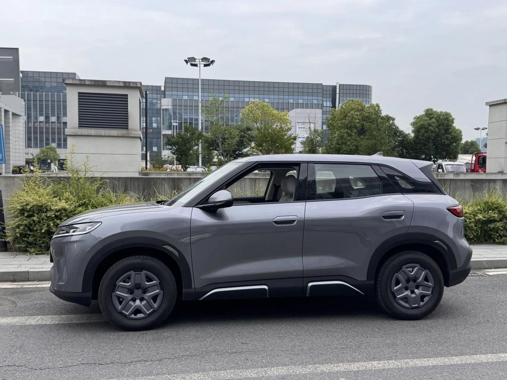 BYD 2025 Yuan UP Smart Driving 401KM Vital Automatic Gear 3