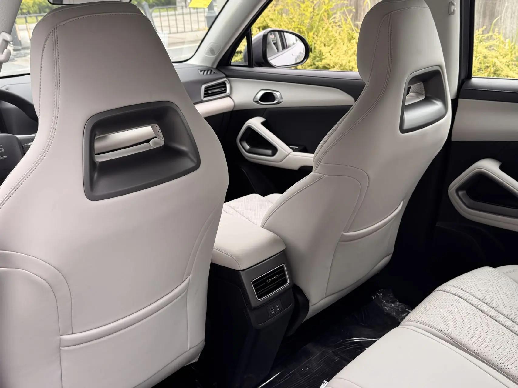 BYD 2025 Yuan UP Smart Driving 401KM Vital Automatic Gear 4