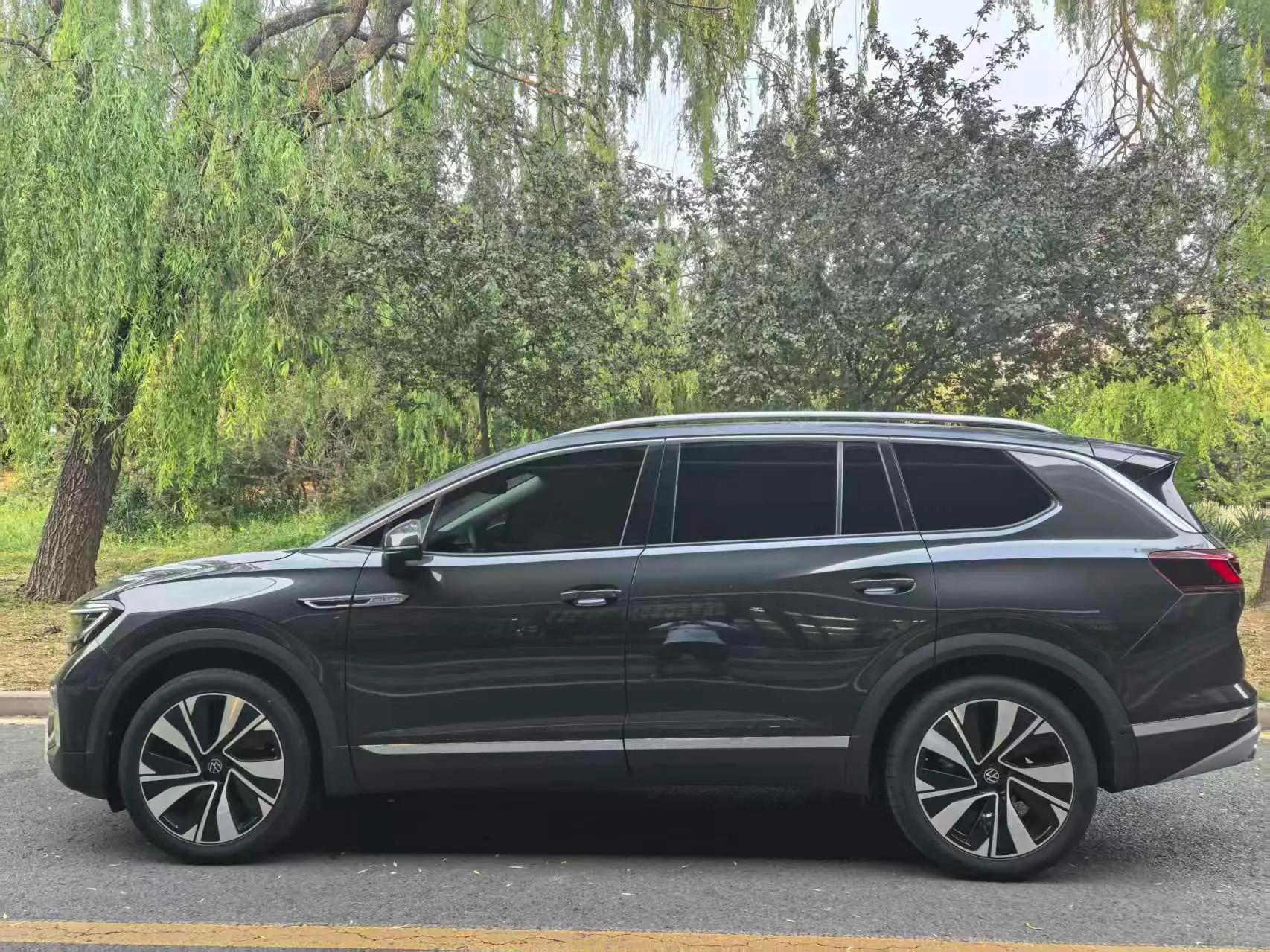 Volkswagen 2023 Teramont 2.0TSI 380TSI Four-Wheel-Drive Luxury Jiajing Edition Pro 6-Seater (Facelift) Automatic 3