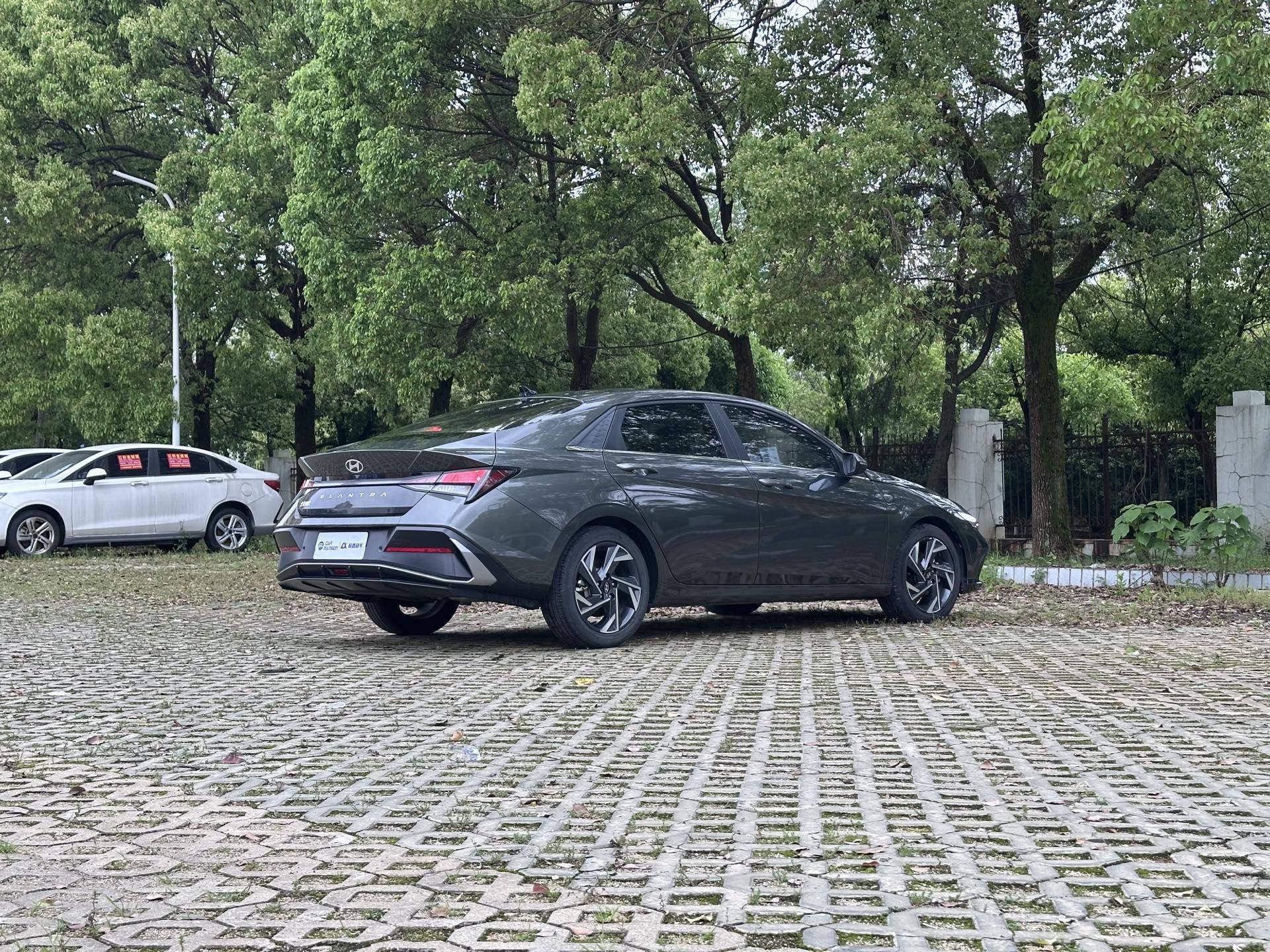 Elantra 2023 1.5L CVT GLS Leading Edition 5