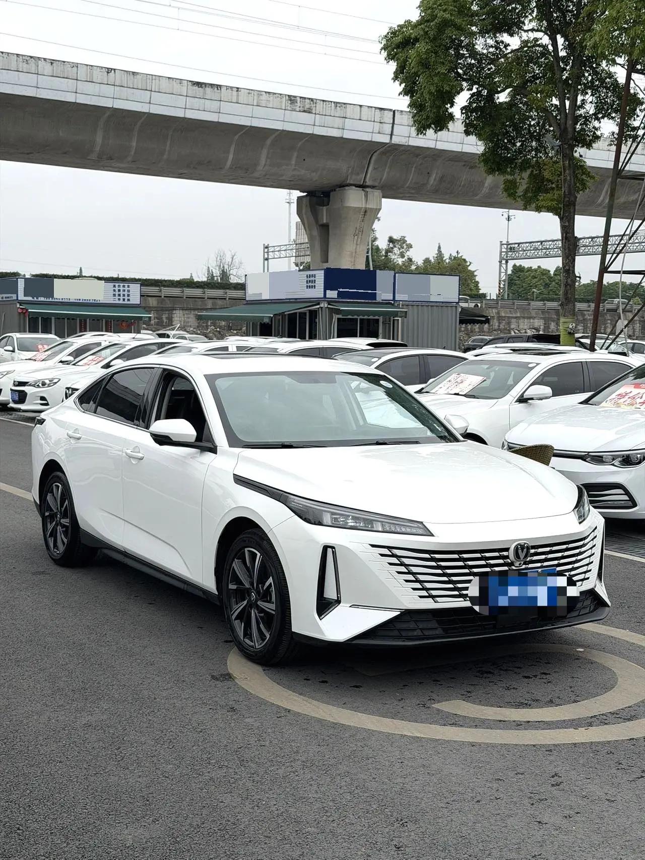 ChangAn 2024 Yidong 1.5TGDI Honorable Automatic Gear 5