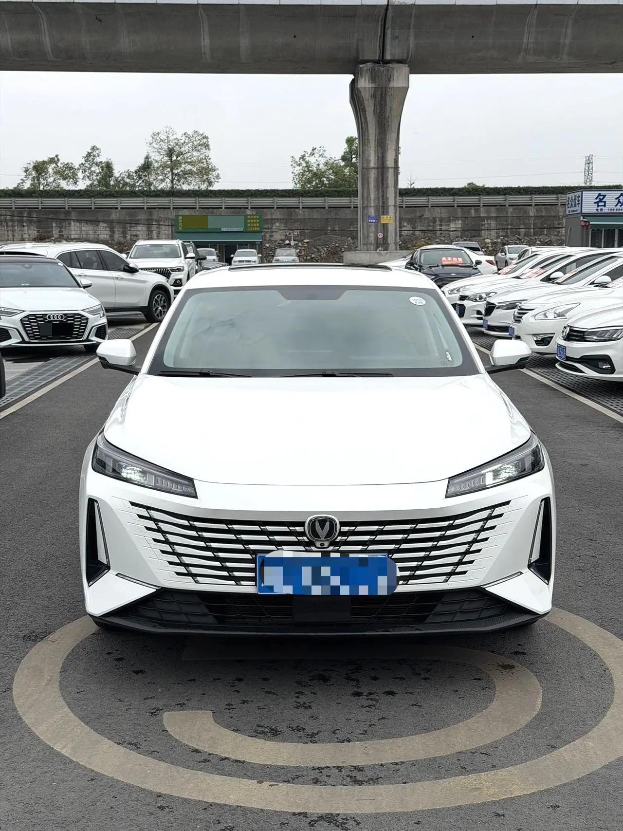 ChangAn 2024 Yidong 1.5TGDI Honorable Automatic Gear 6
