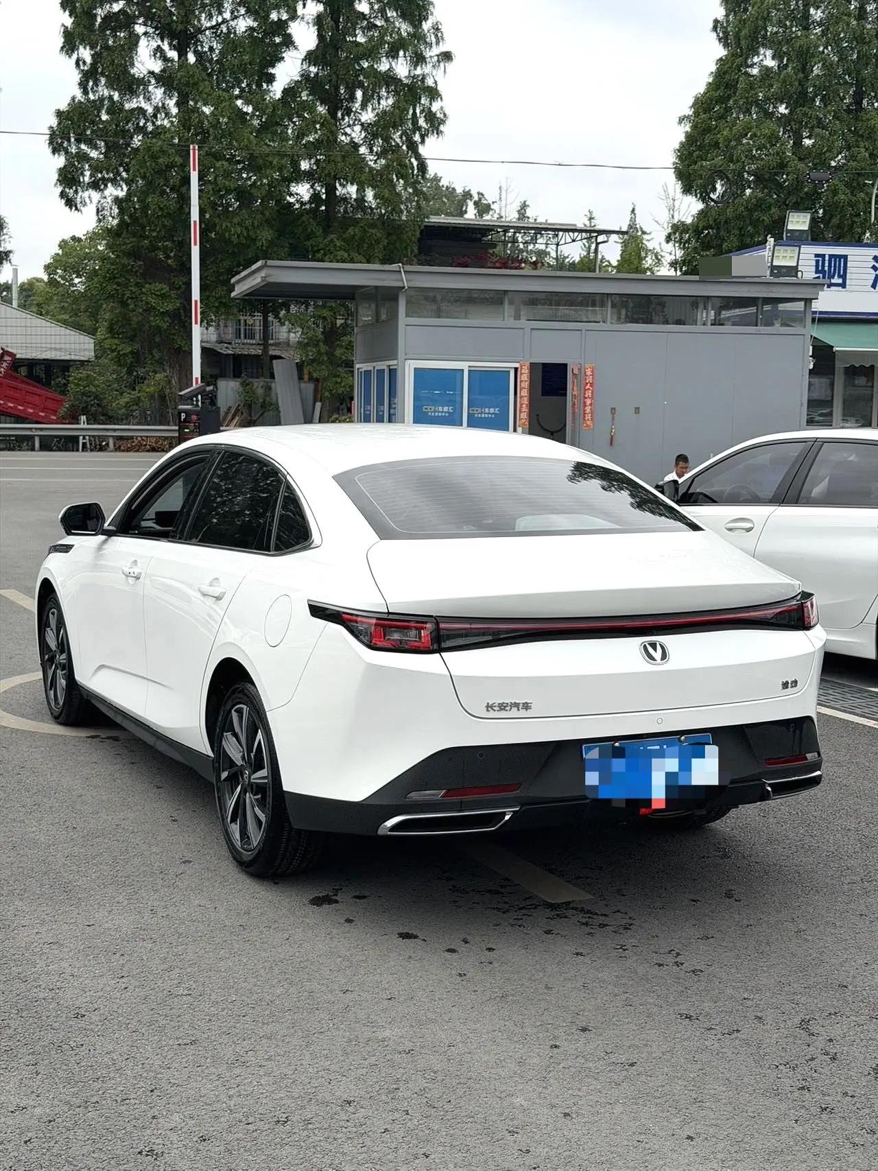 ChangAn 2024 Yidong 1.5TGDI Honorable Automatic Gear 7